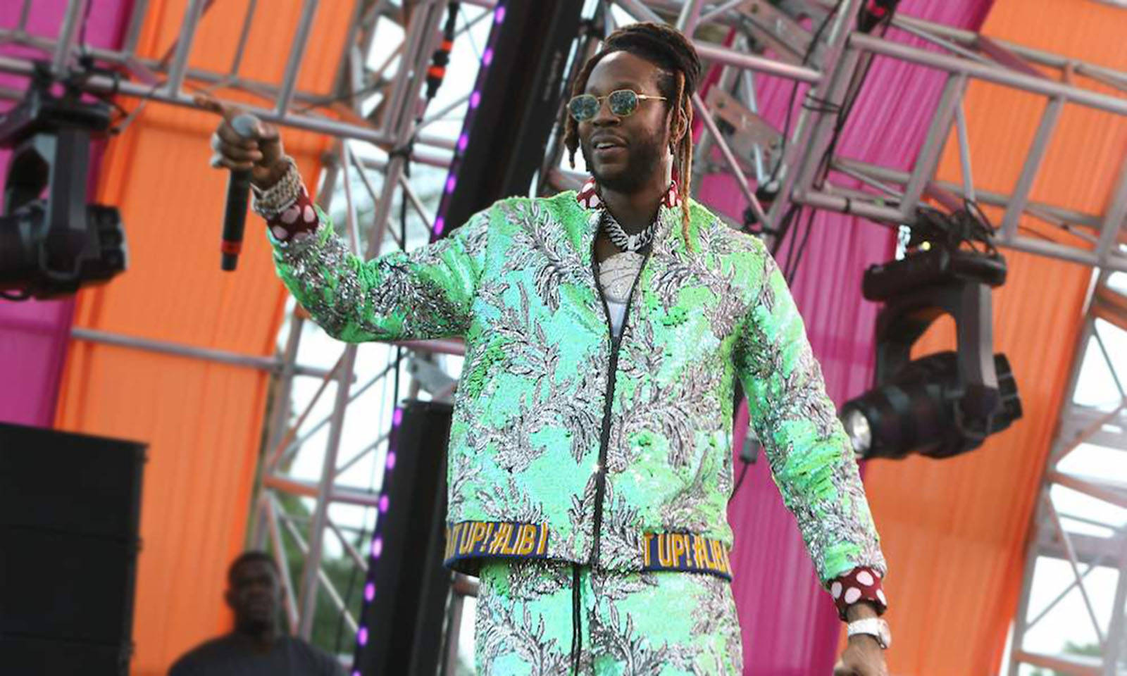2 Chainz на фестивале Revolve Шпалери