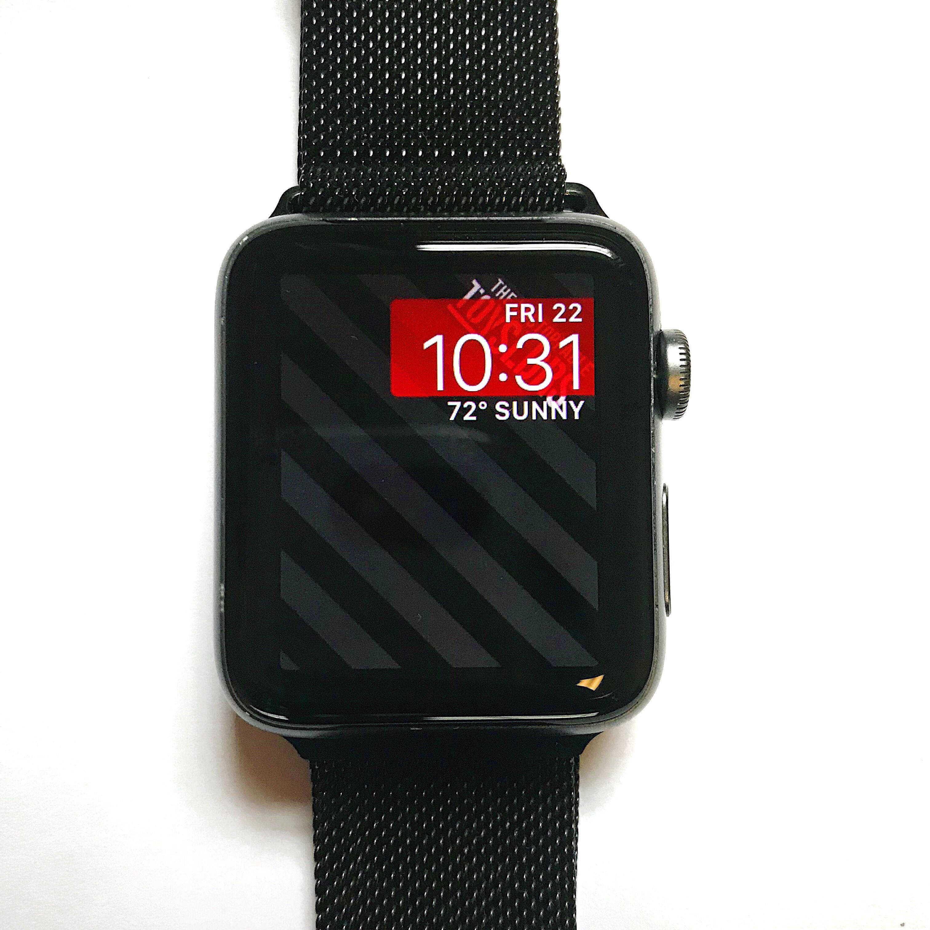 Apple Watch с металлической сетчатой отделкой Шпалери