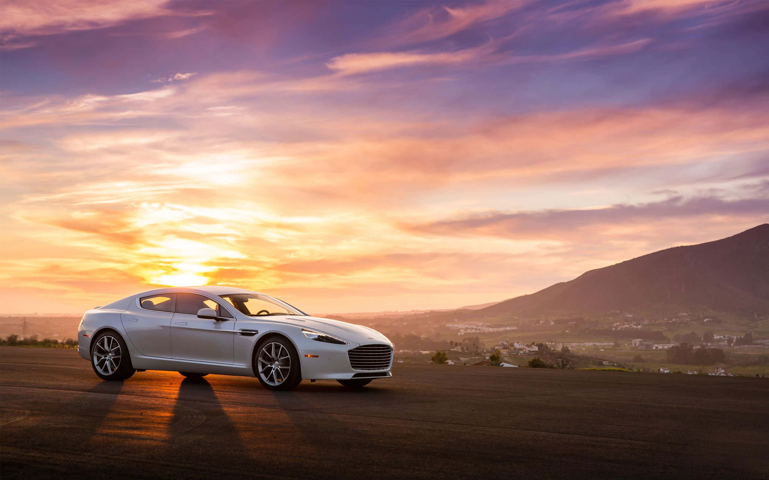 Aston Martin Rapide S — розкішний спортивный автомобіль Шпалери