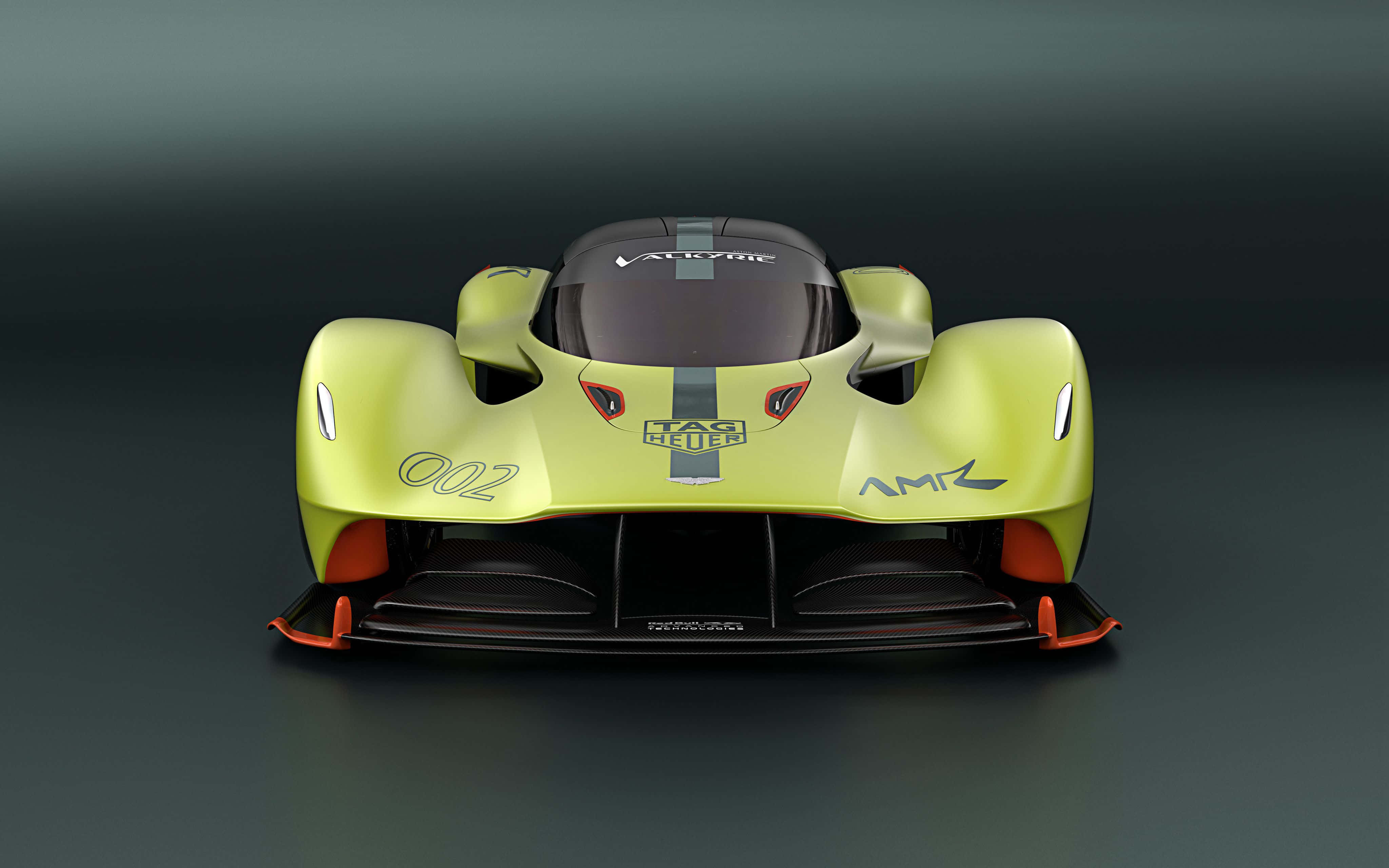 Aston Martin Valkyrie на гоночном треке Шпалери