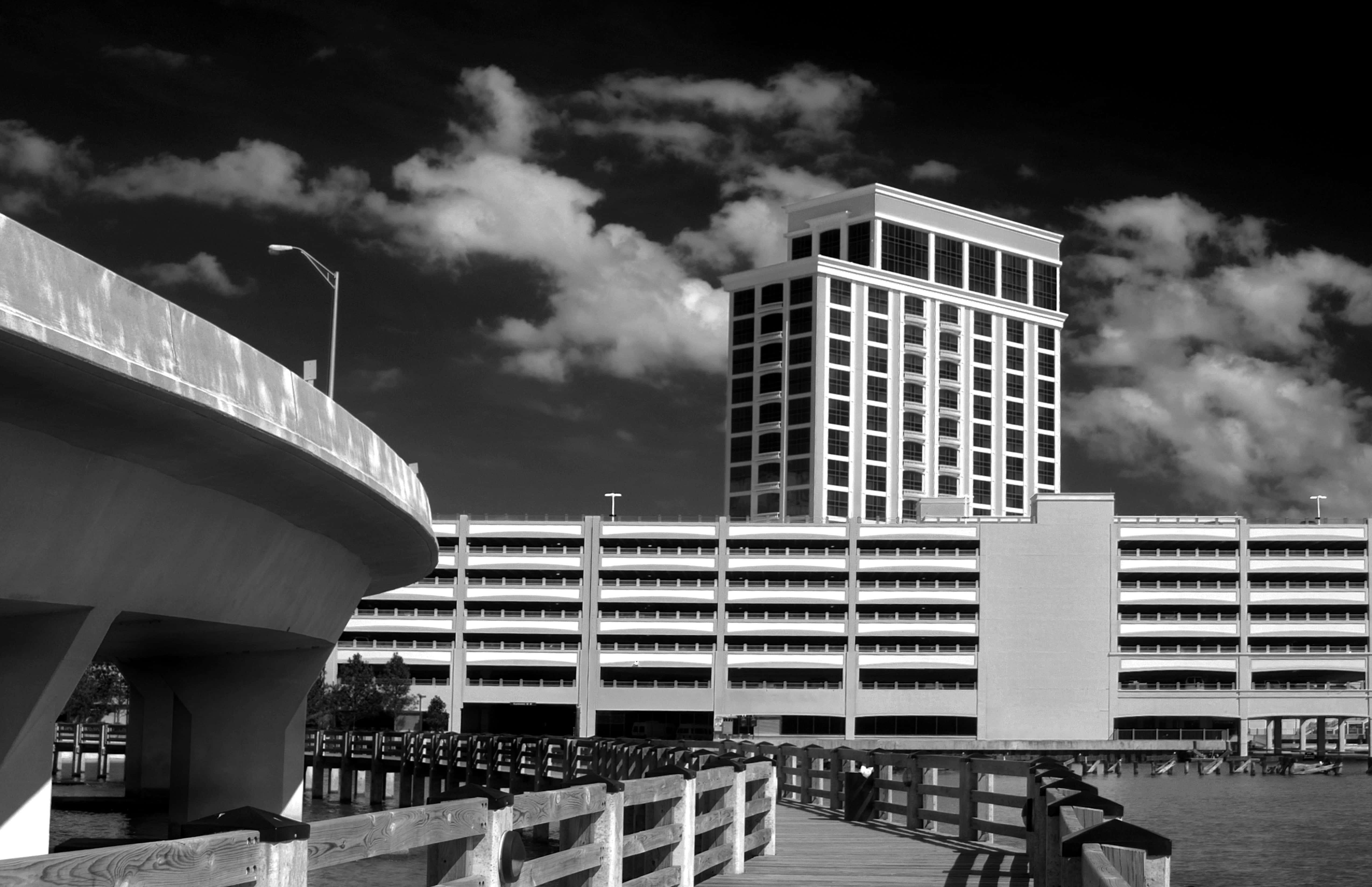 Насолоджуйтесь розкішшю казино та готелю Beau Rivage у Міссісіпі Шпалери