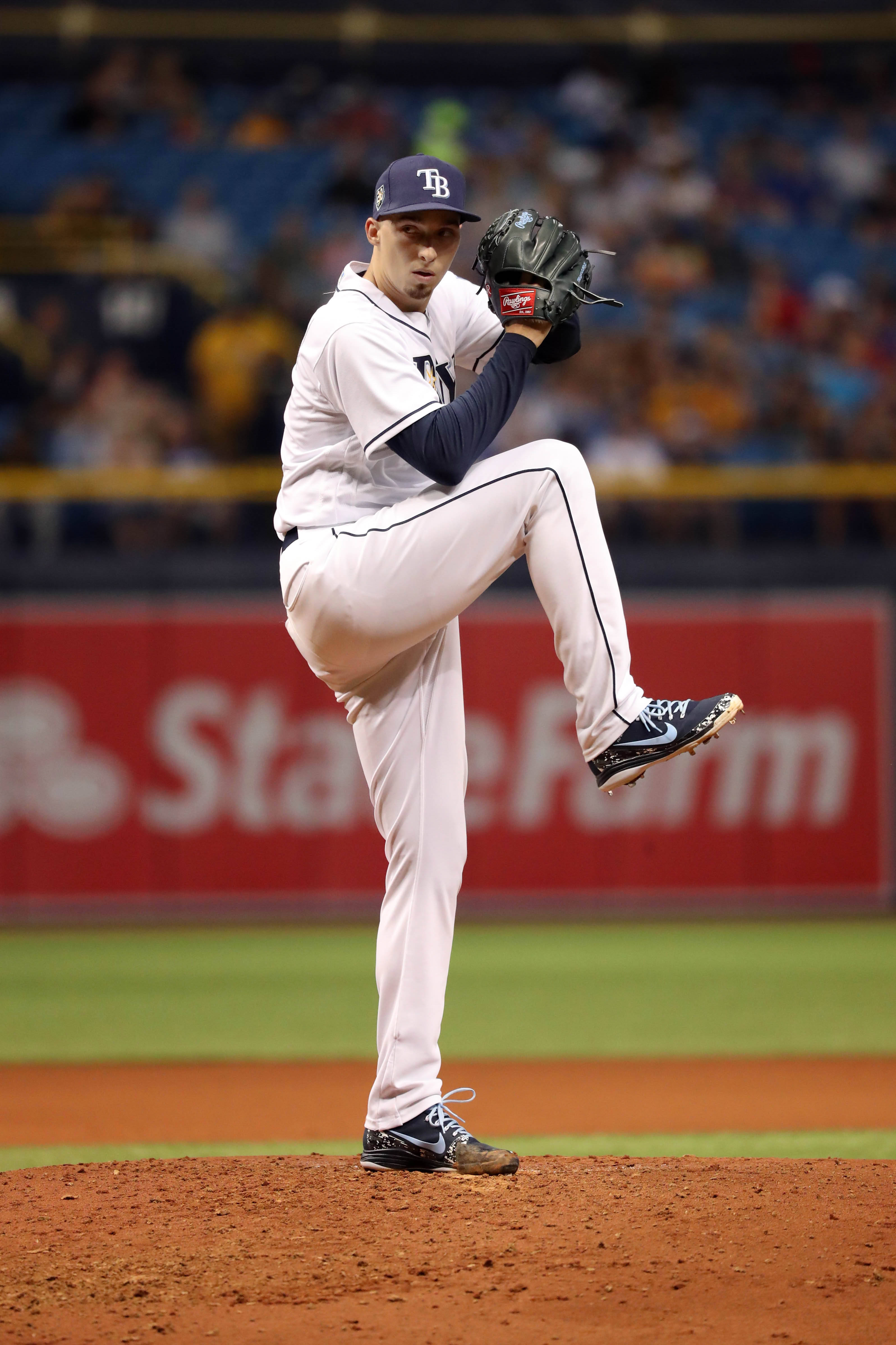 Blake Snell нога поднята Шпалери