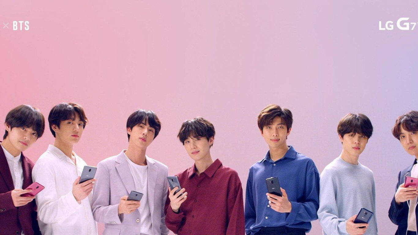 BTS тримають телефони LG та ноутбук Шпалери