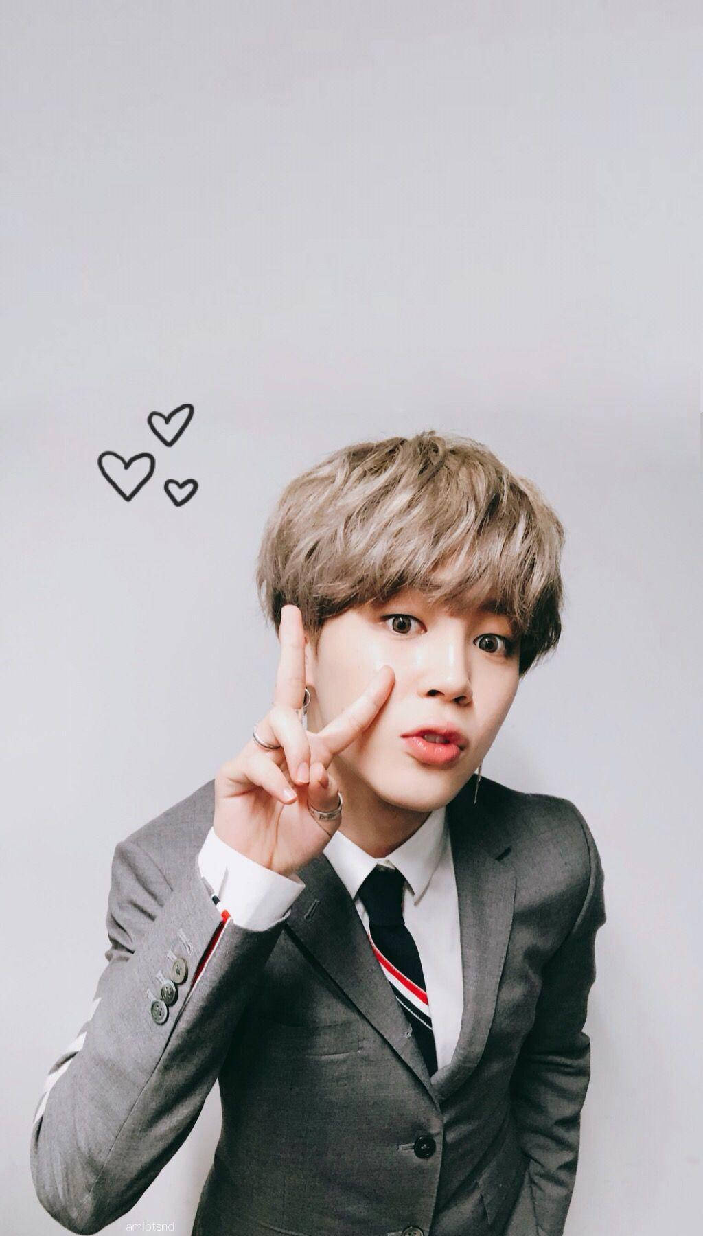 Милий BTS Чімін у формі Шпалери