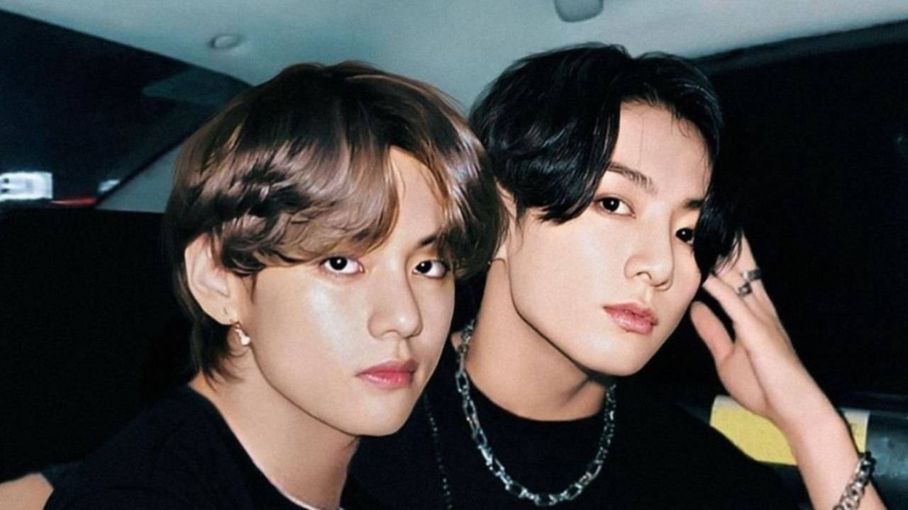 BTS V та Чонгук в автомобілі Шпалери