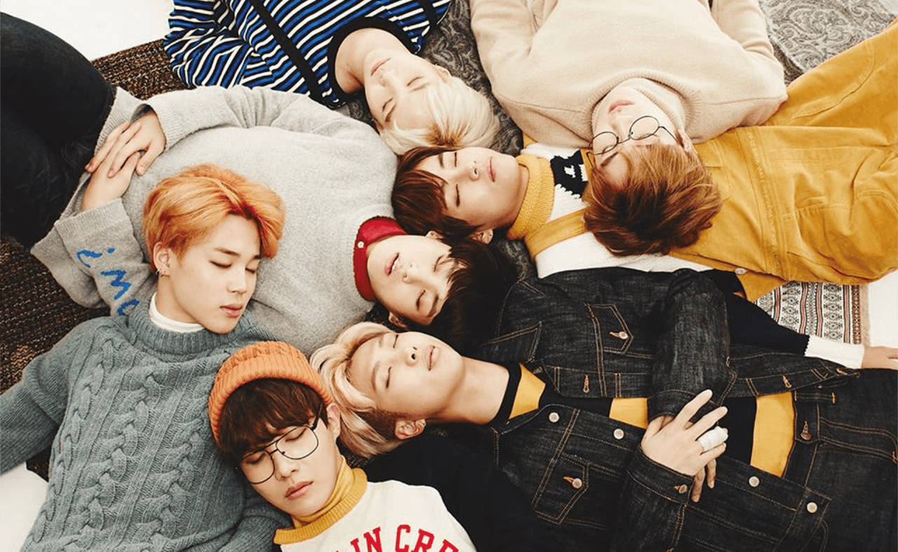Милые BTS, спящие друг на друге Шпалери