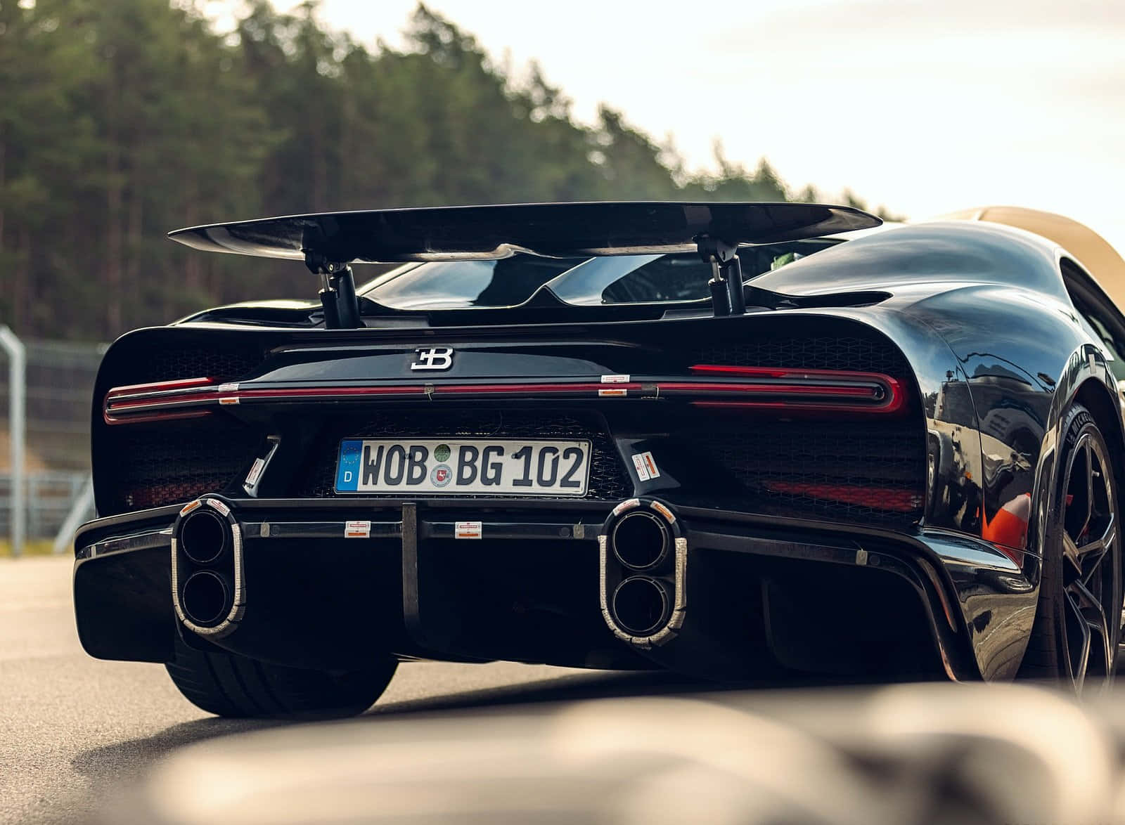 Bugatti Chiron – Втілення потужності та елегантності Шпалери