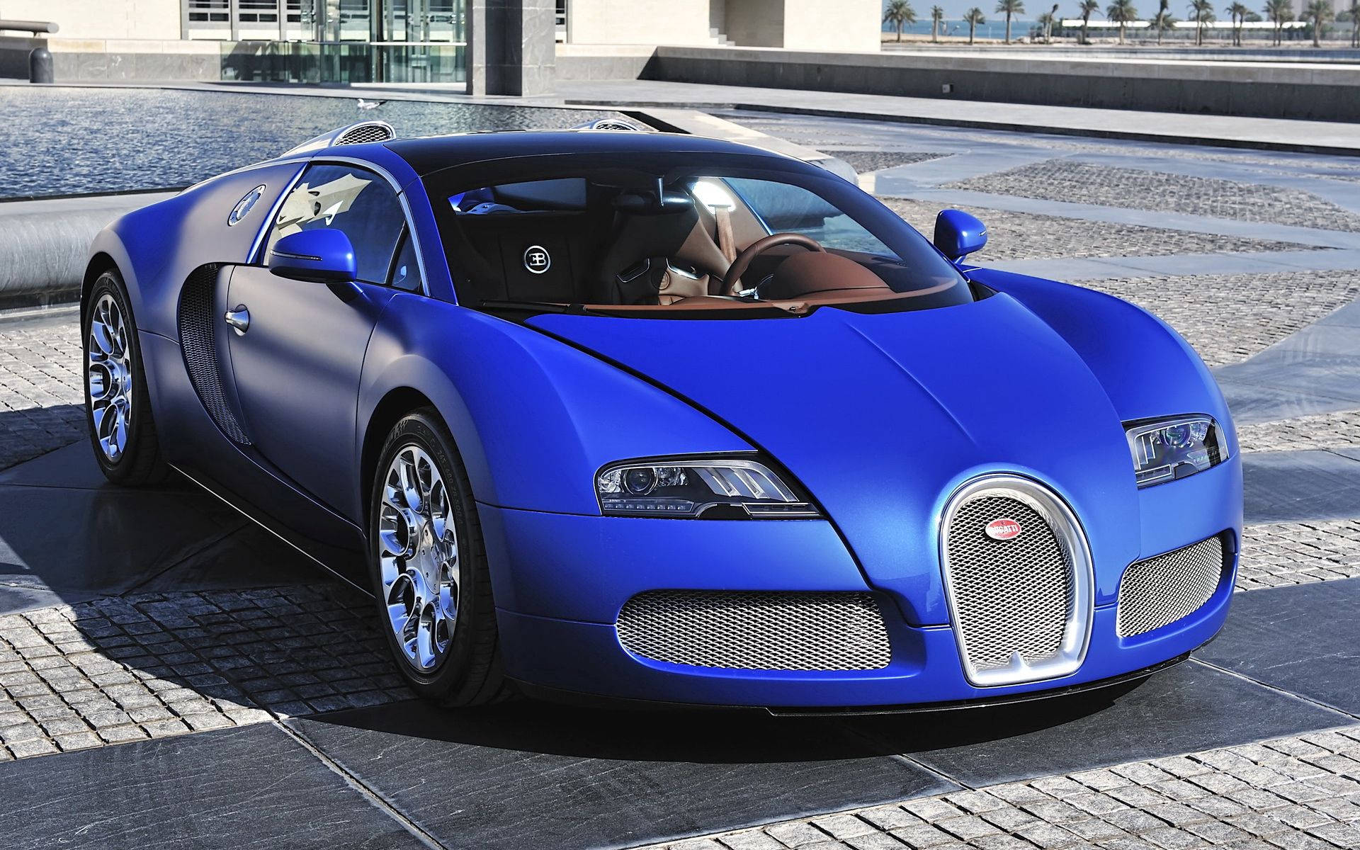Величний Bugatti Veyron сапфірово-синього кольору Шпалери