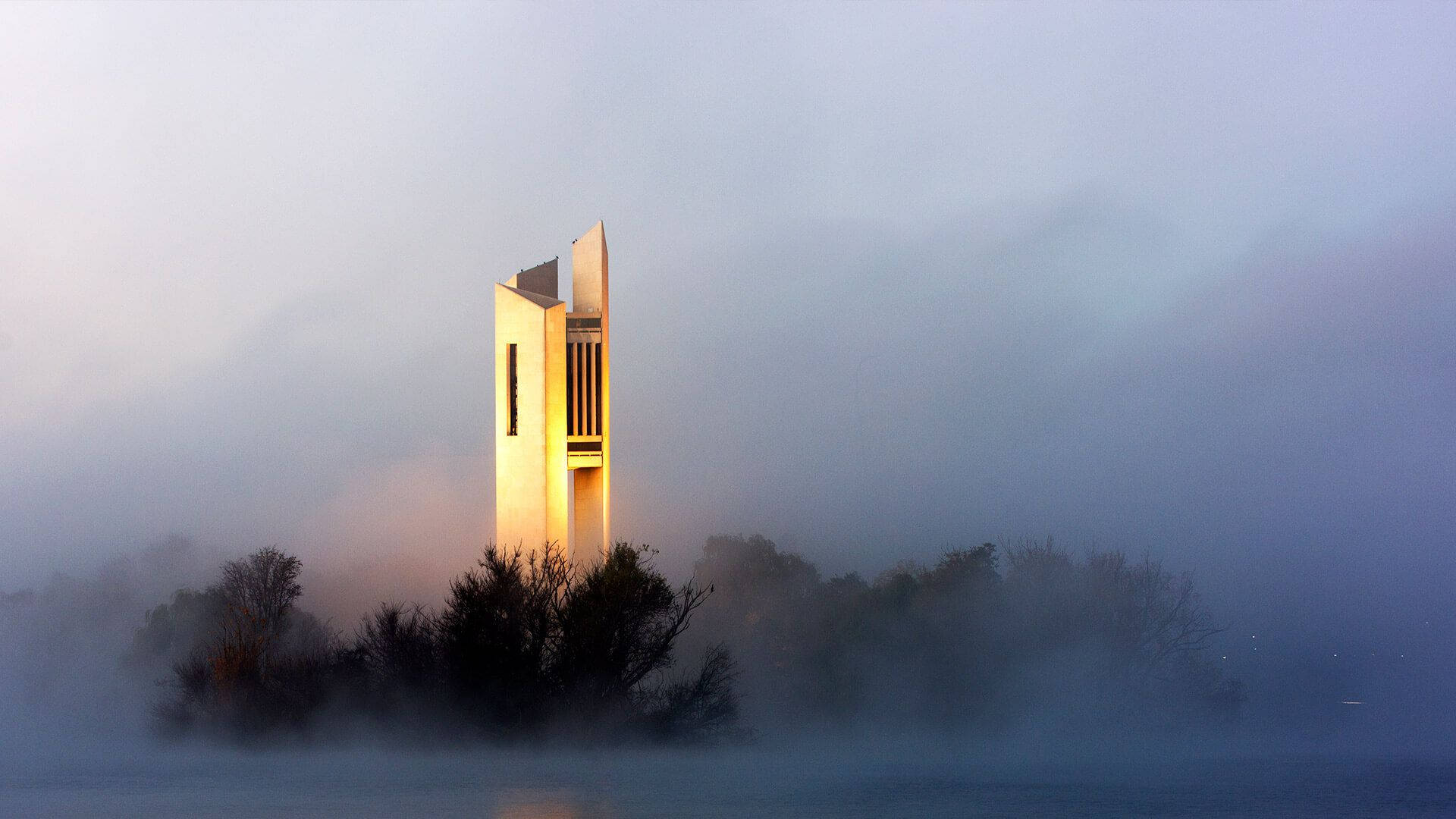 Canberra National Carillon In Thick Fog Шпалери