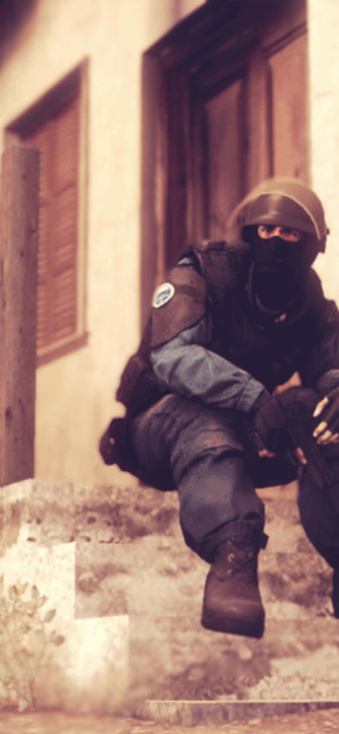 Профессиональный геймер соревнуется в Counter-Strike: Global Offensive на iPhone XS Шпалери