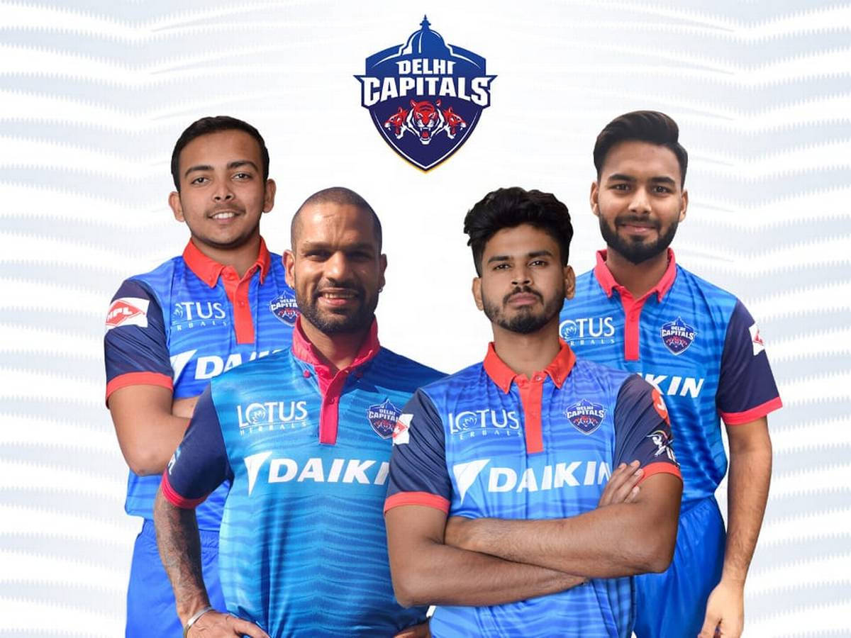 Могучая команда Delhi Capitals в действии Шпалери