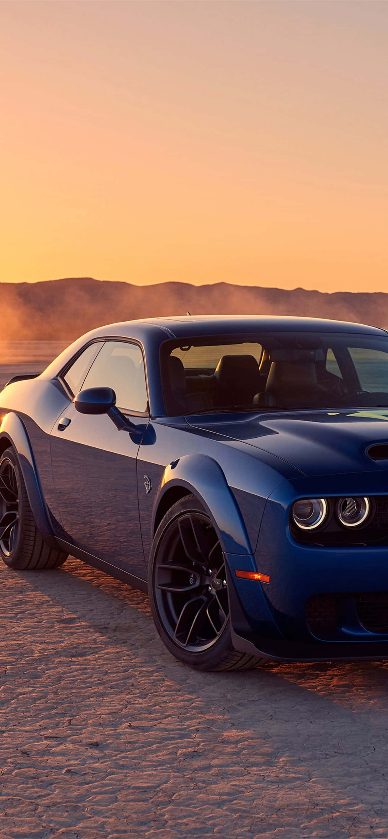 Dodge Hellcat на тлі заходу сонця Шпалери