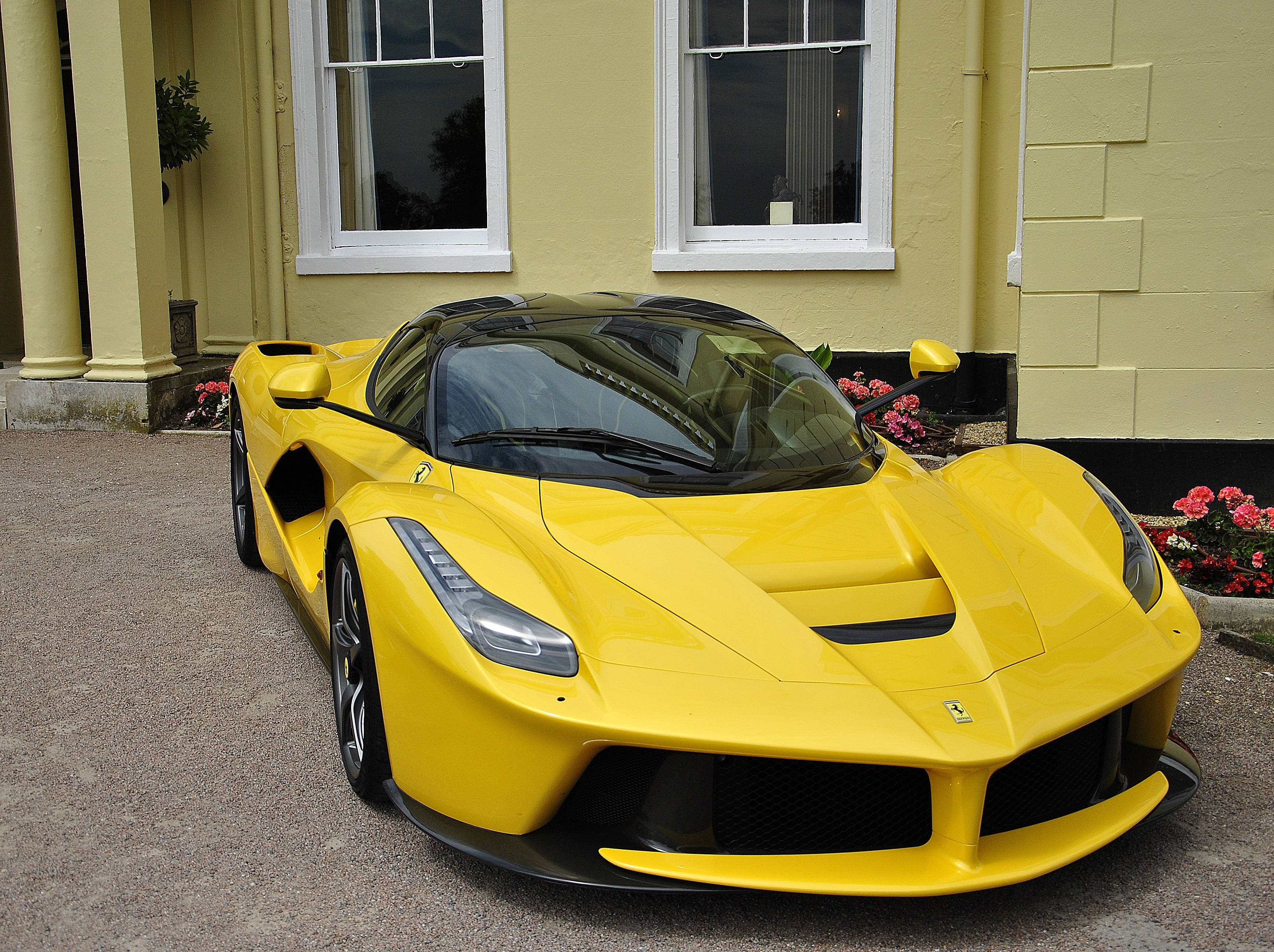 Відчуйте силу Ferrari LaFerrari Шпалери