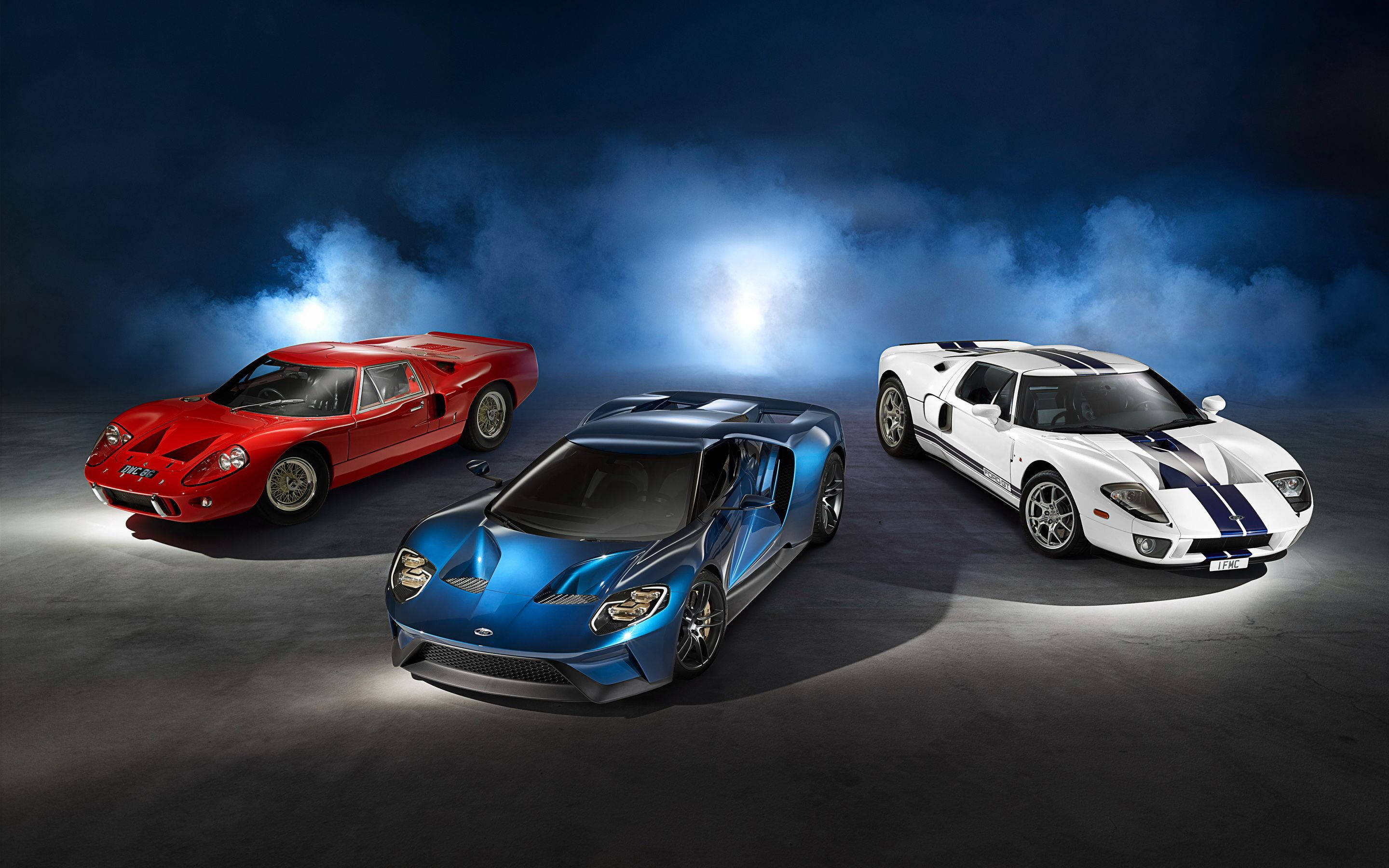 Червоний, синій та білий Ford GT Шпалери