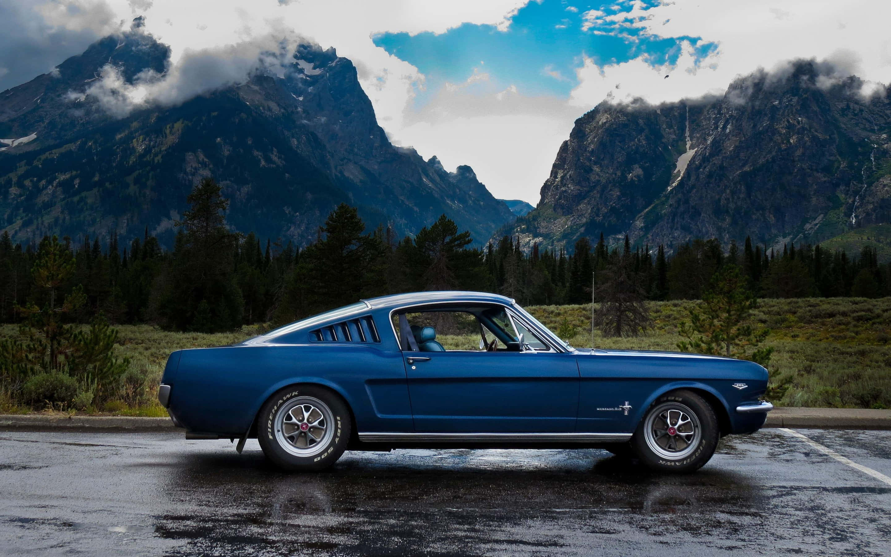 Вражаючий вигляд Ford Mustang Fastback 1966 року Шпалери