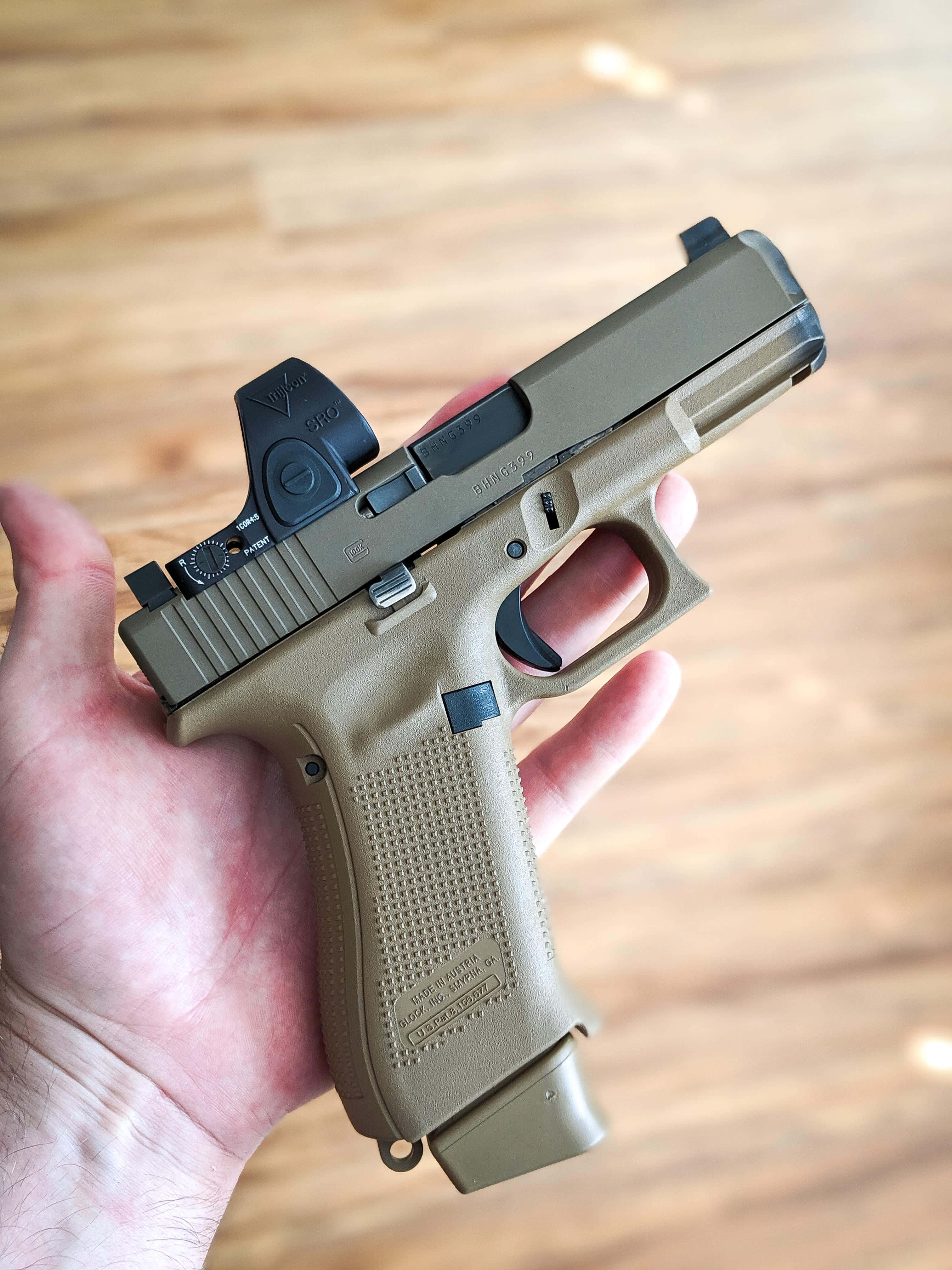 Крупный план Glock 19 Шпалери