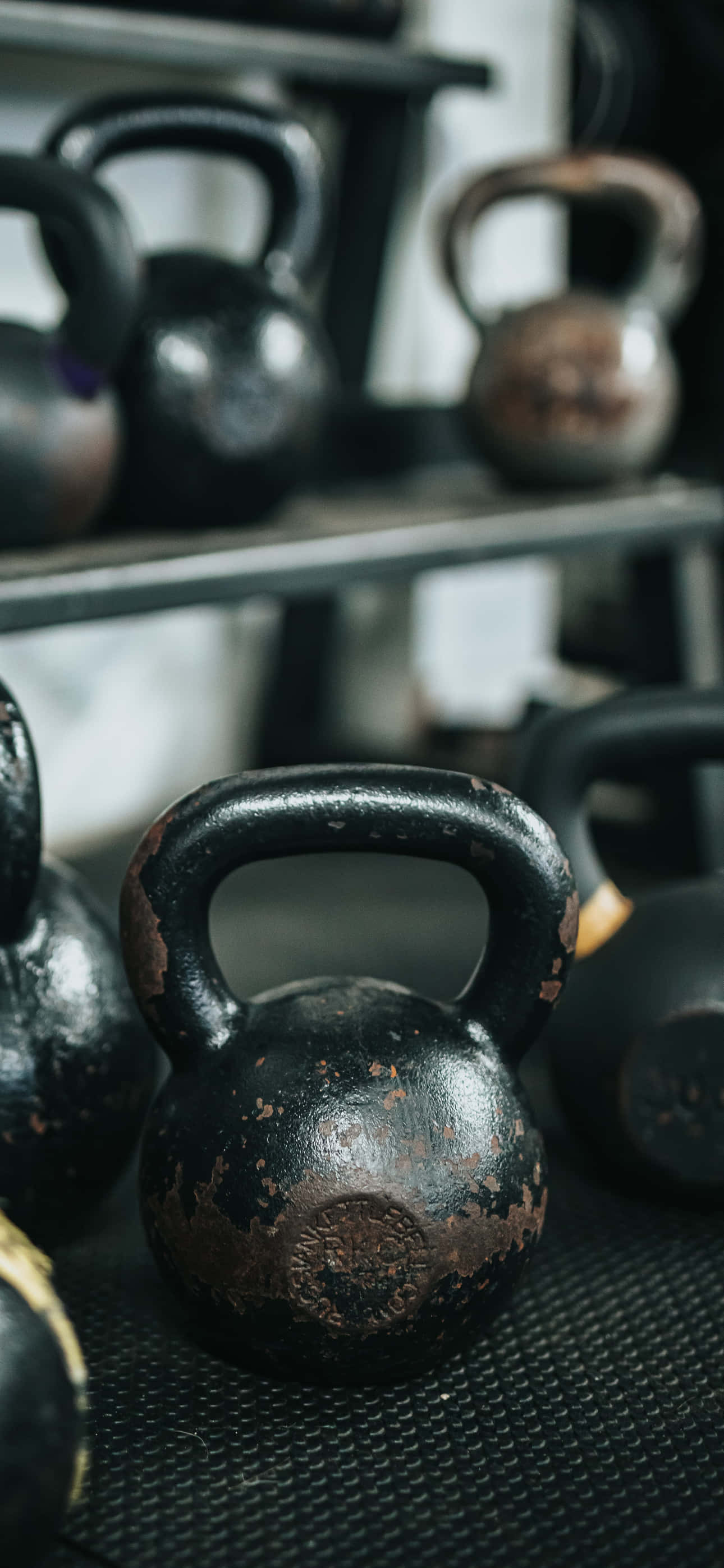 Поддерживайте мотивацию и всегда отслеживайте прогресс с Gym iPhone Шпалери