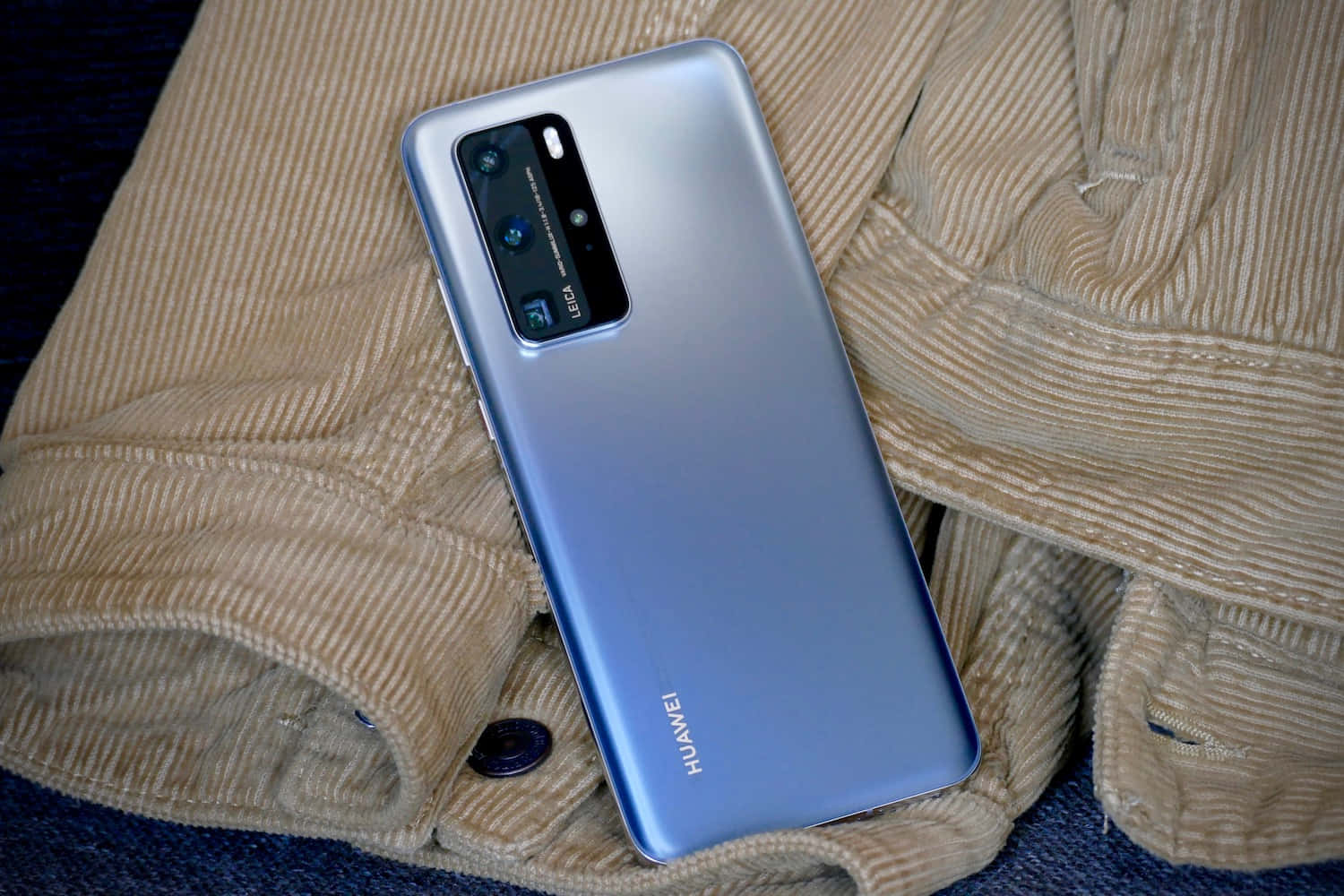 Huawei ставит инновации и качество во главу угла своих устройств Шпалери