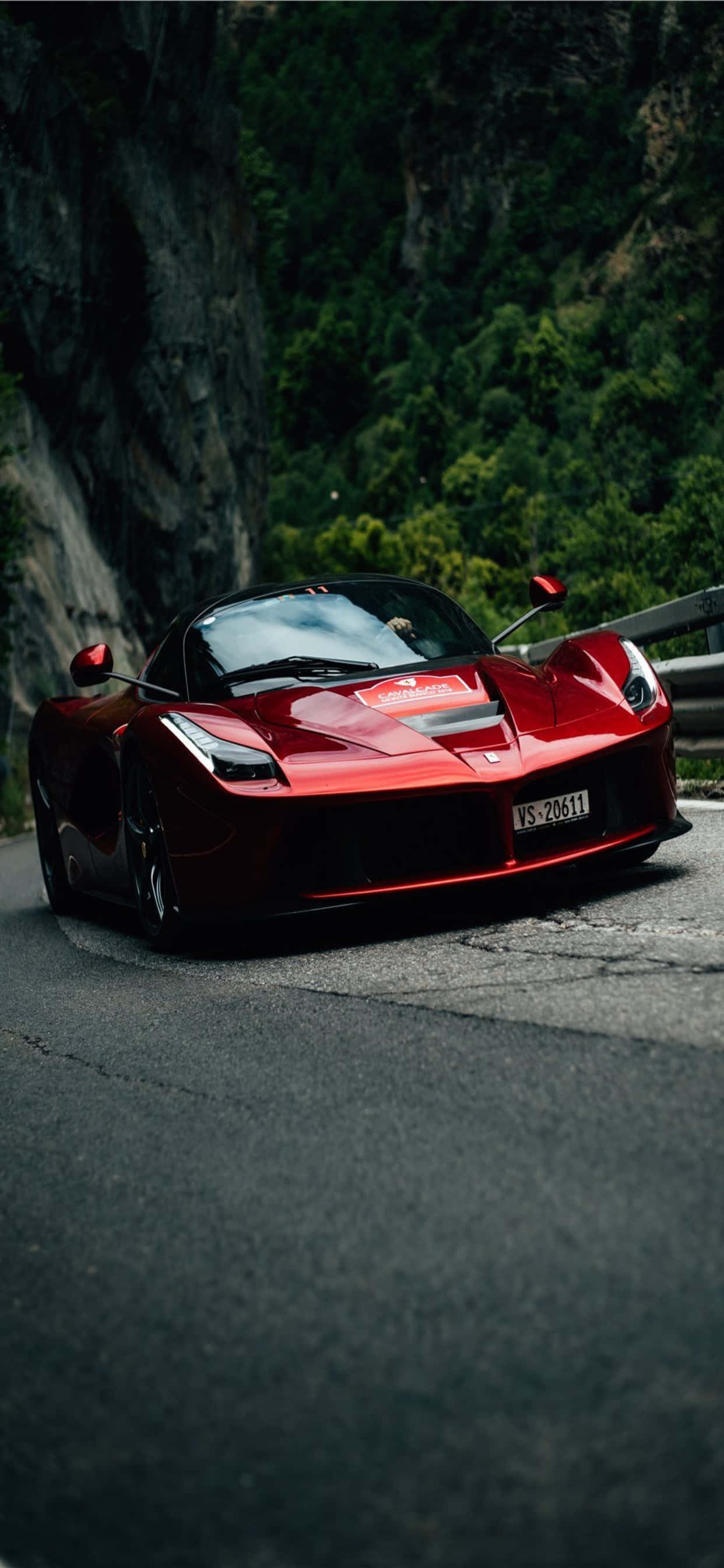 iPhone XS Max Ferrari фон глянцевый красный LaFerrari Шпалери
