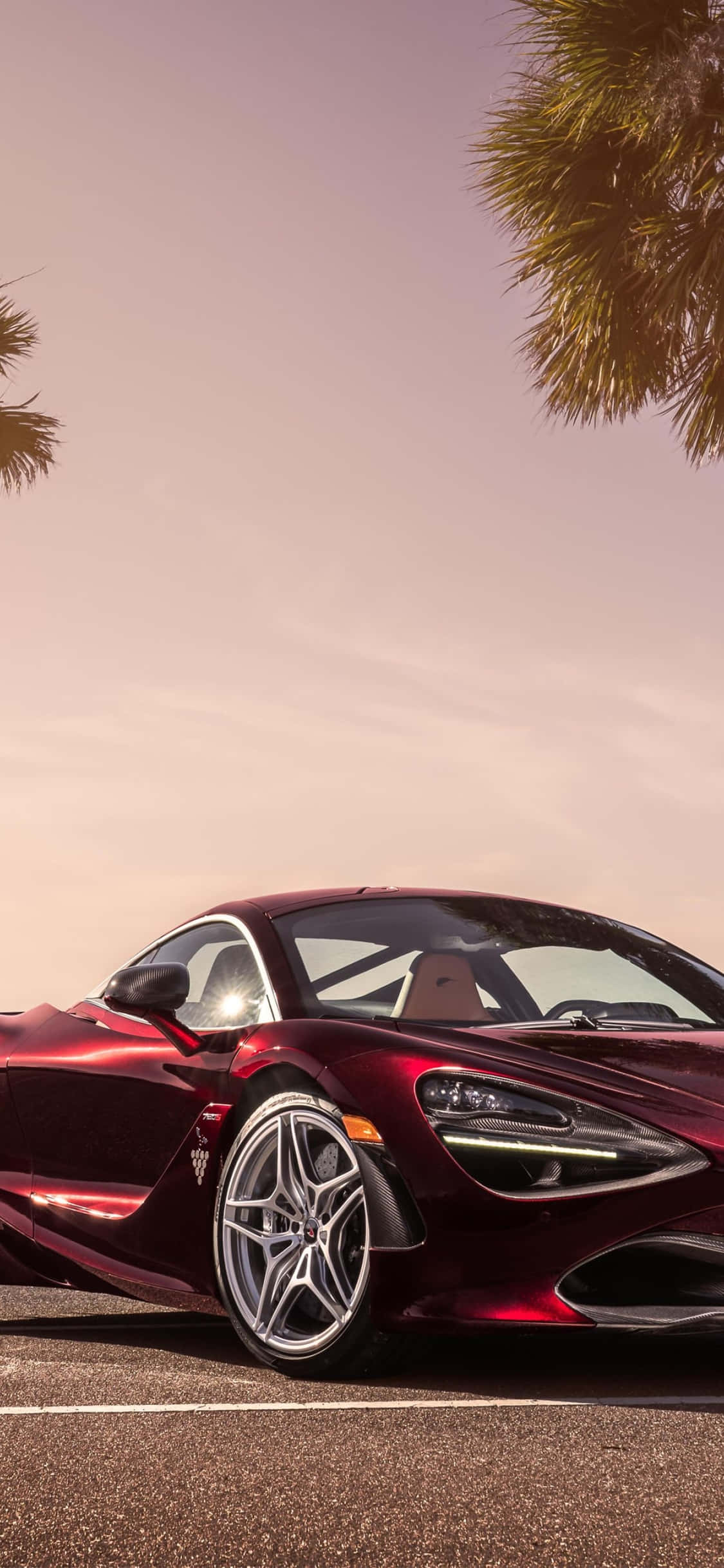 iPhone Xs и Mclaren 720s: символ роскоши Шпалери