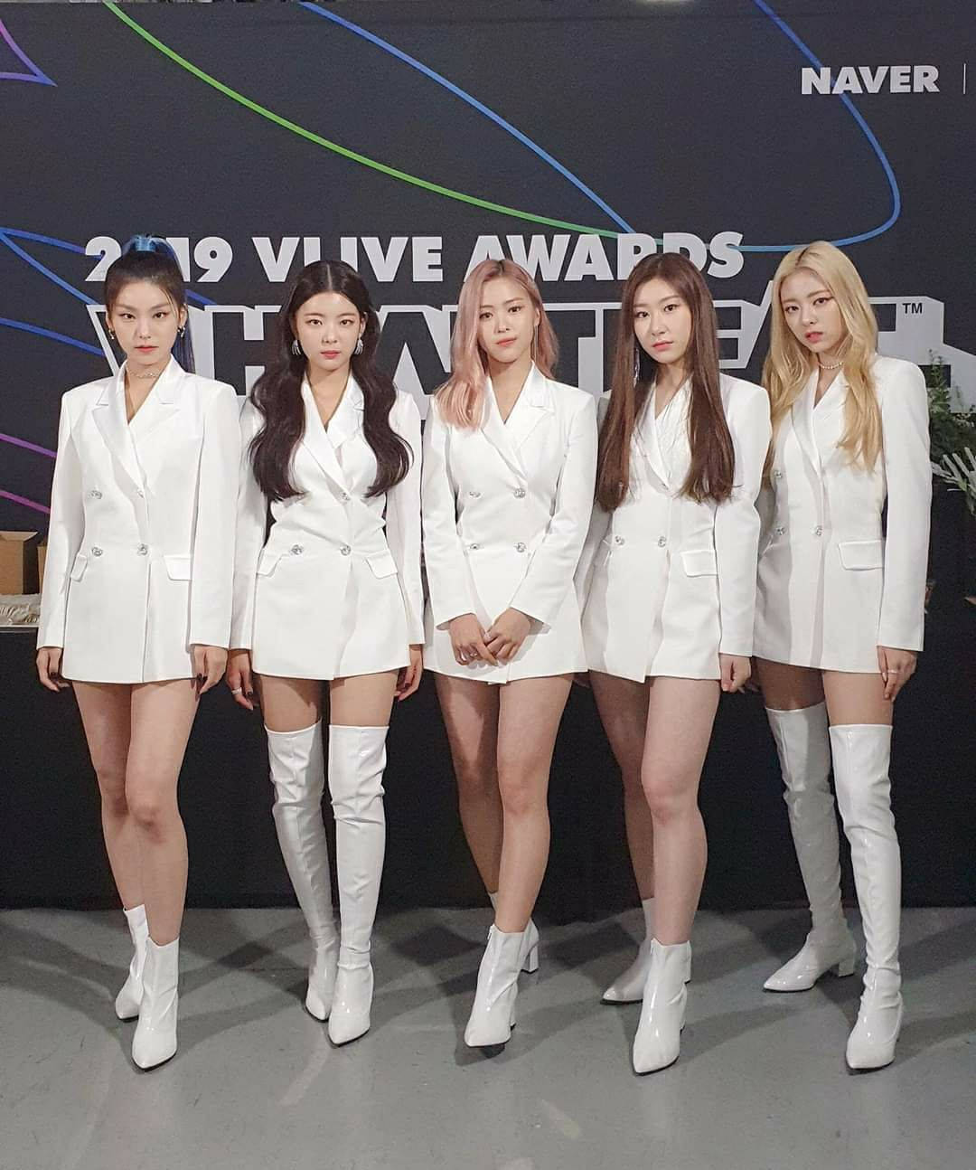 ITZY Vlive Awards 2019 Шпалери