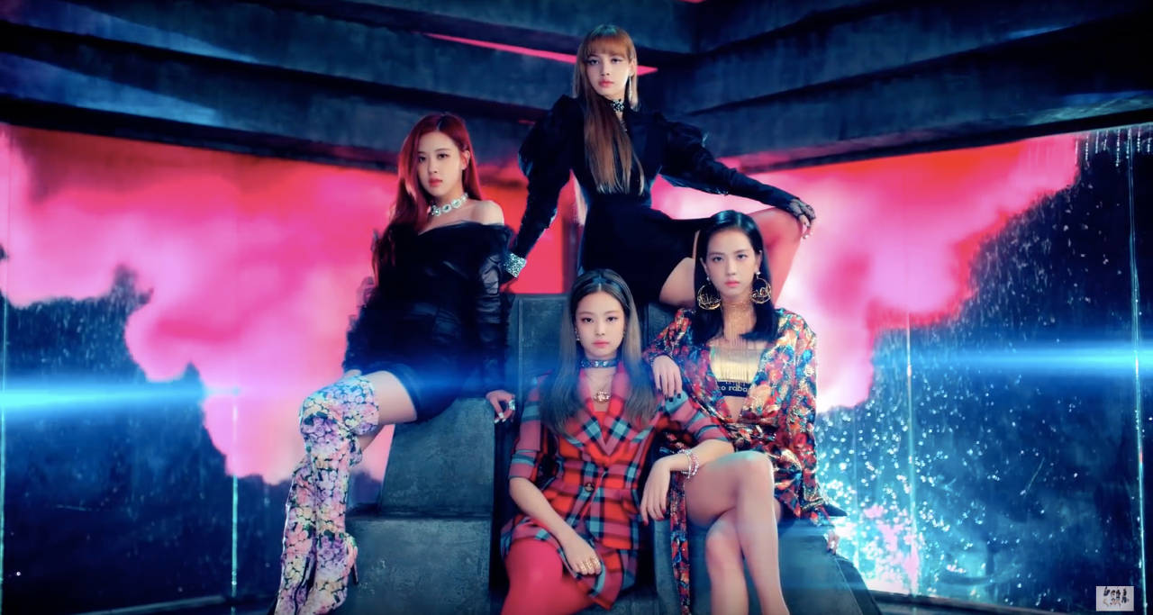 Зображення учасниць K-pop гурту Blackpink у кліпі "DDU-DU DDU-DU" Шпалери