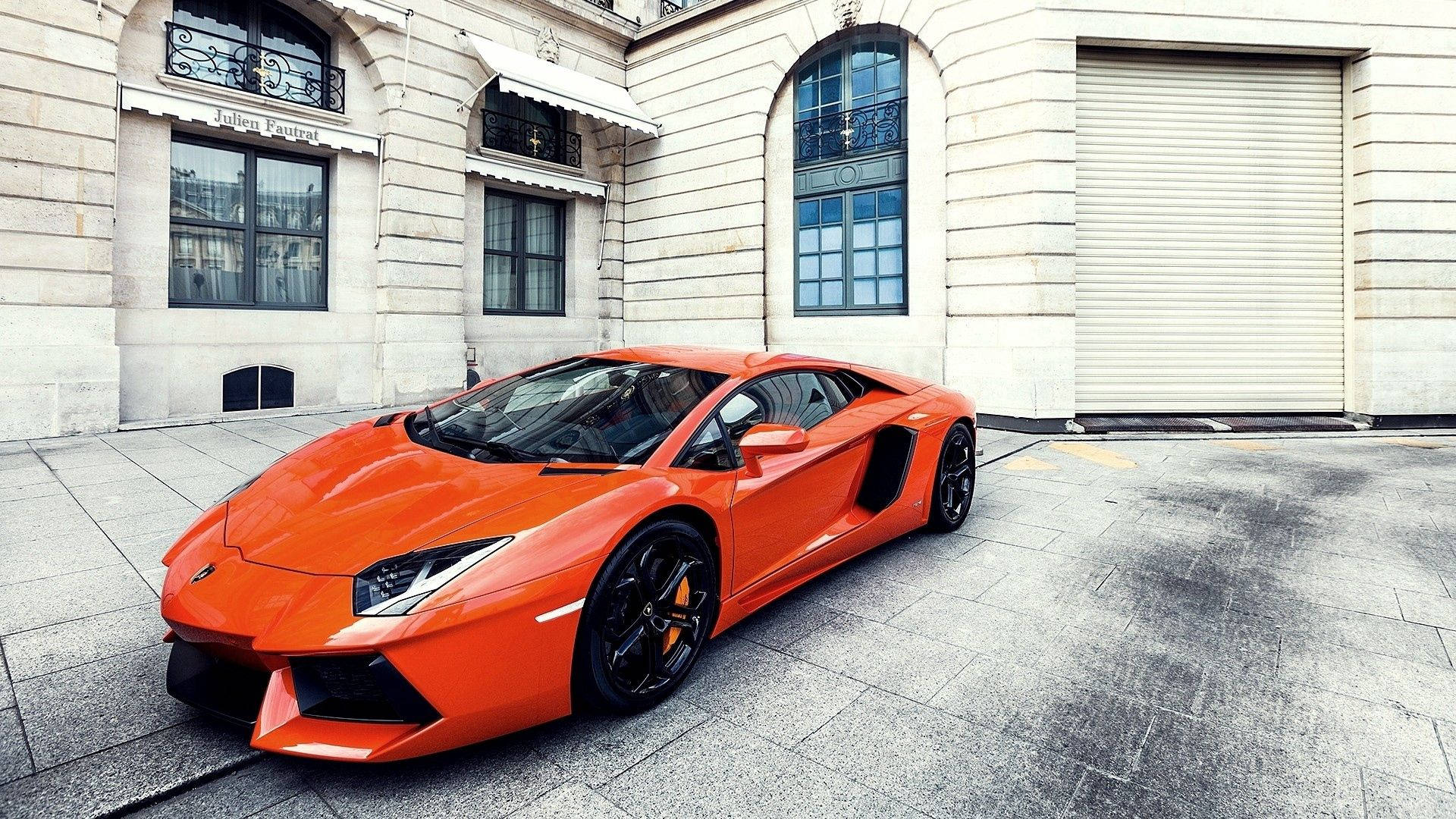 Вулиці Лондона, освітлені помаранчевим Lamborghini Aventador Шпалери