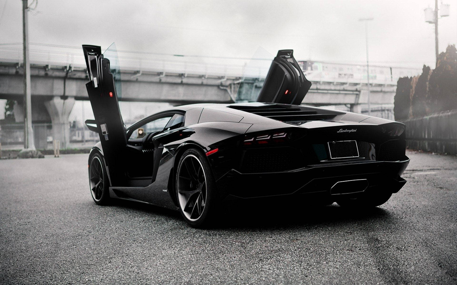 Спортивний автомобіль Lamborghini Aventador LP700 Шпалери