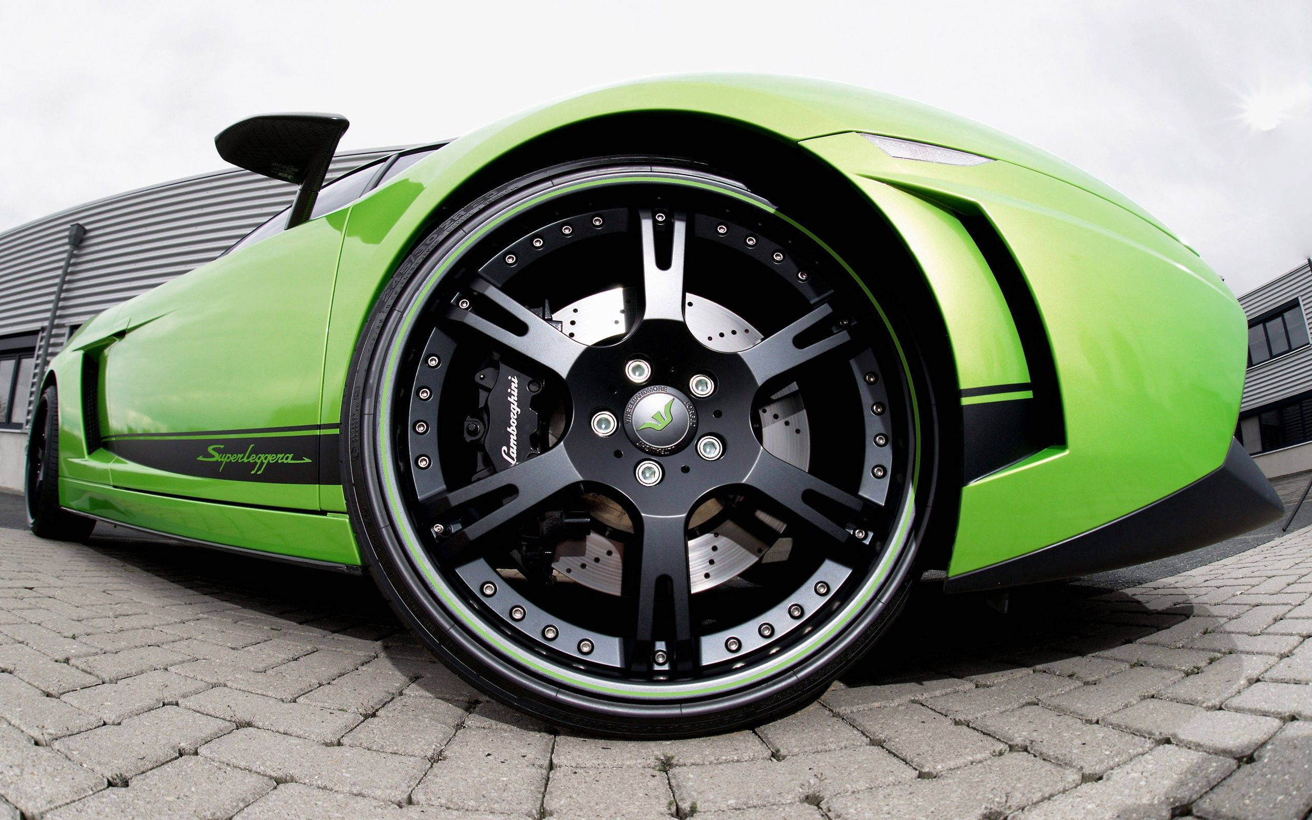 Злови риб'яче око цього зеленого Lamborghini Шпалери