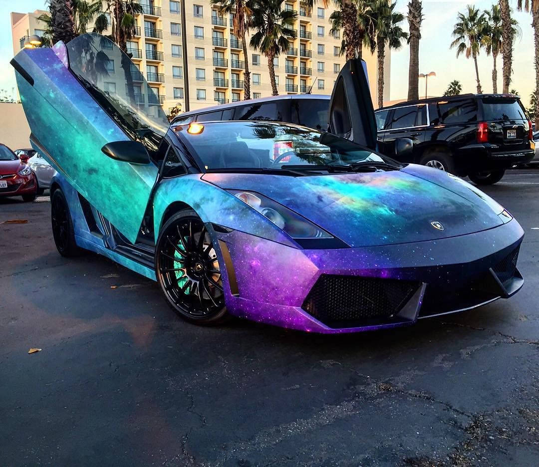 Lamborghini Galaxy припаркований Шпалери