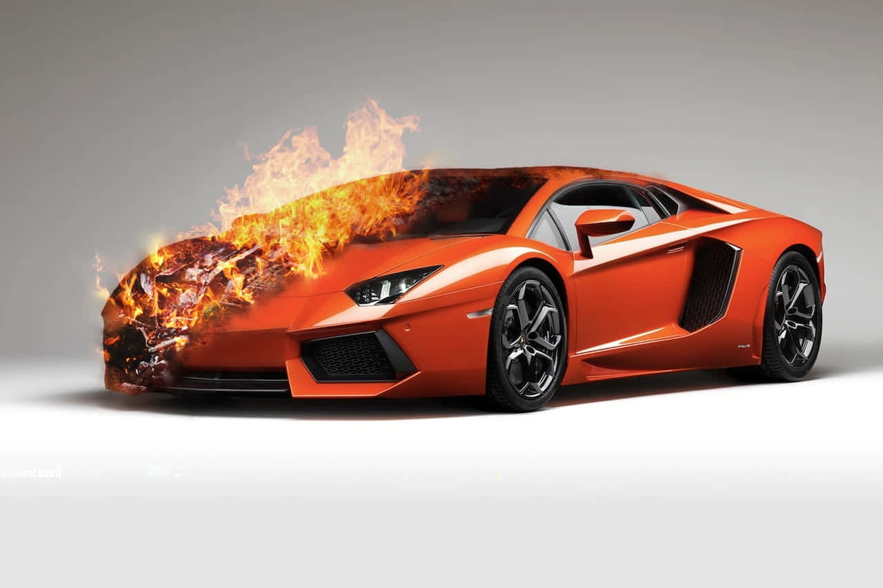Помаранчевий автомобіль Lamborghini у вогні Шпалери