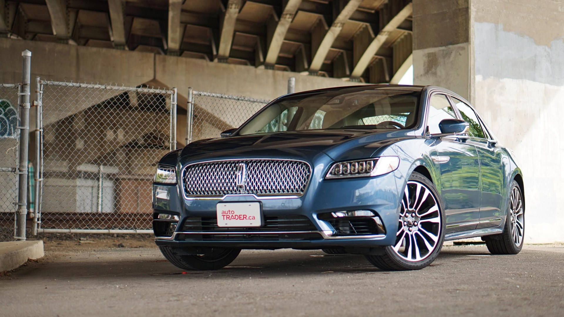 Фотографія автомобіля Lincoln Continental 2020 Шпалери