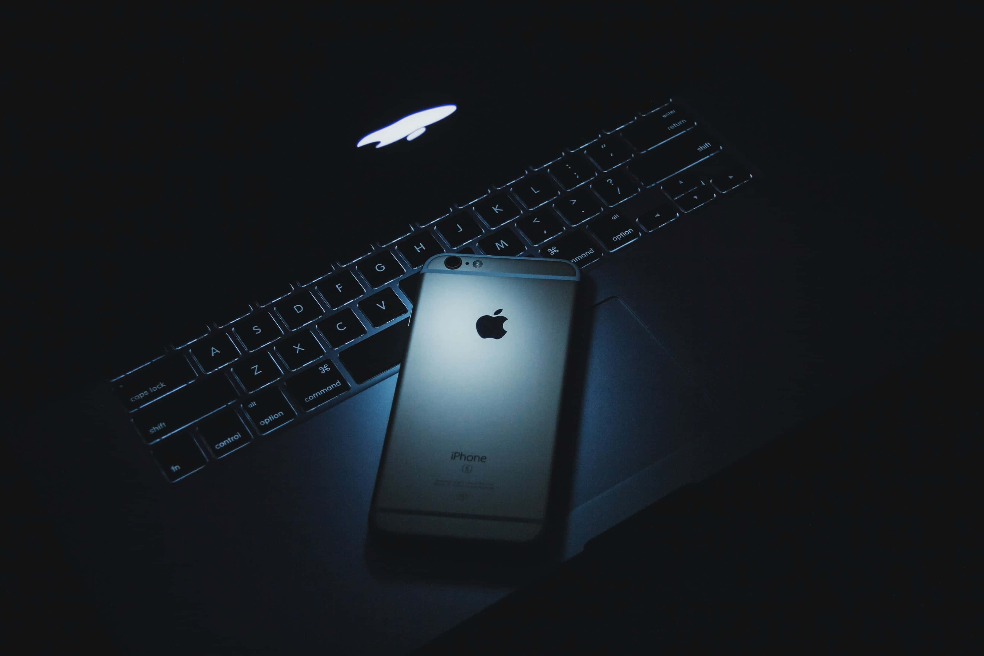 Насолоджуйтесь комфортним використанням MacBook Шпалери