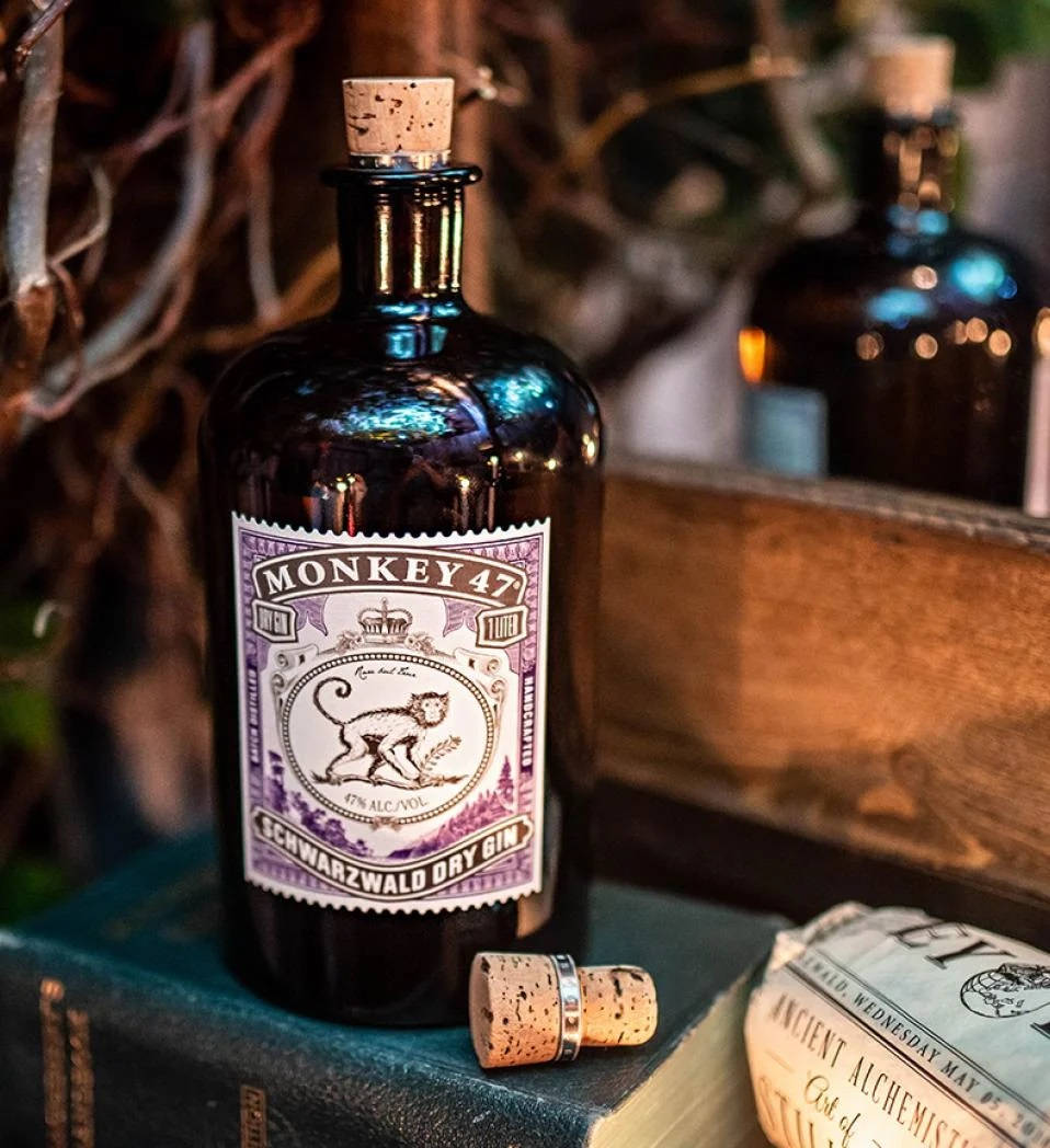 Monkey 47 Gin Schwarzwald Dry — немецкий ликер Шпалери