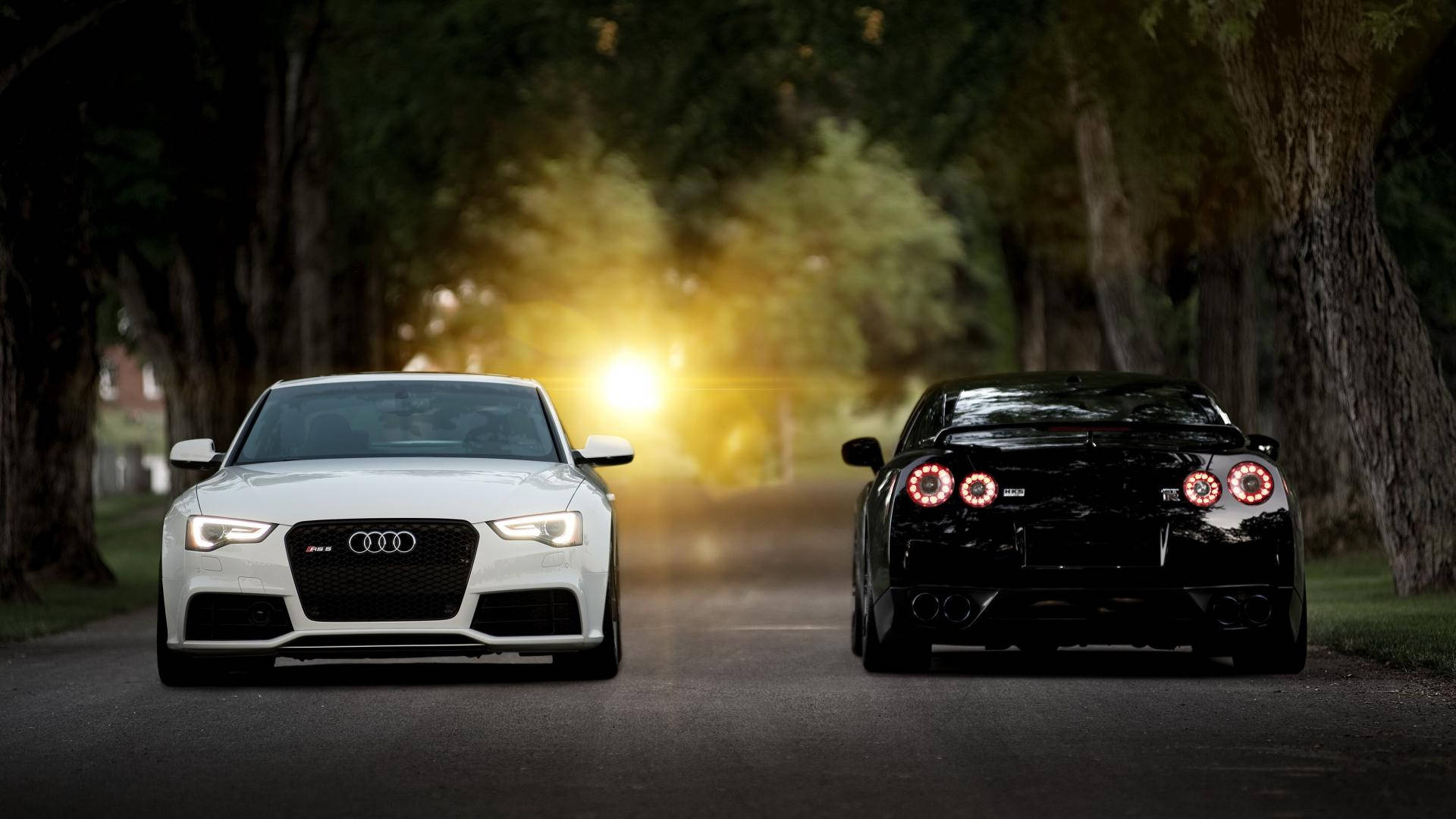 Білий та чорний Nissan GTR Шпалери