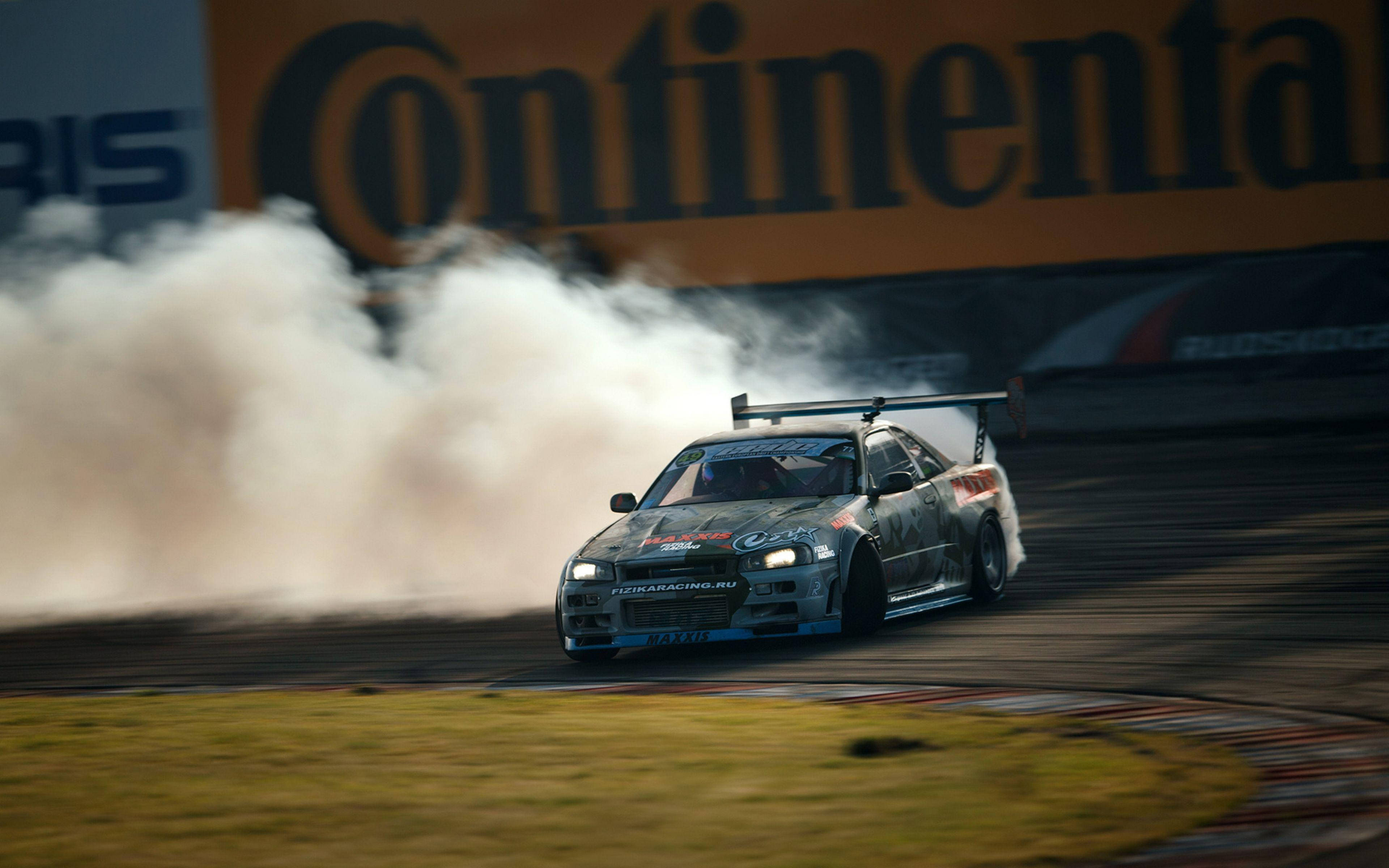 Дрифт-автомобіль Nissan Skyline GTR R34 Шпалери