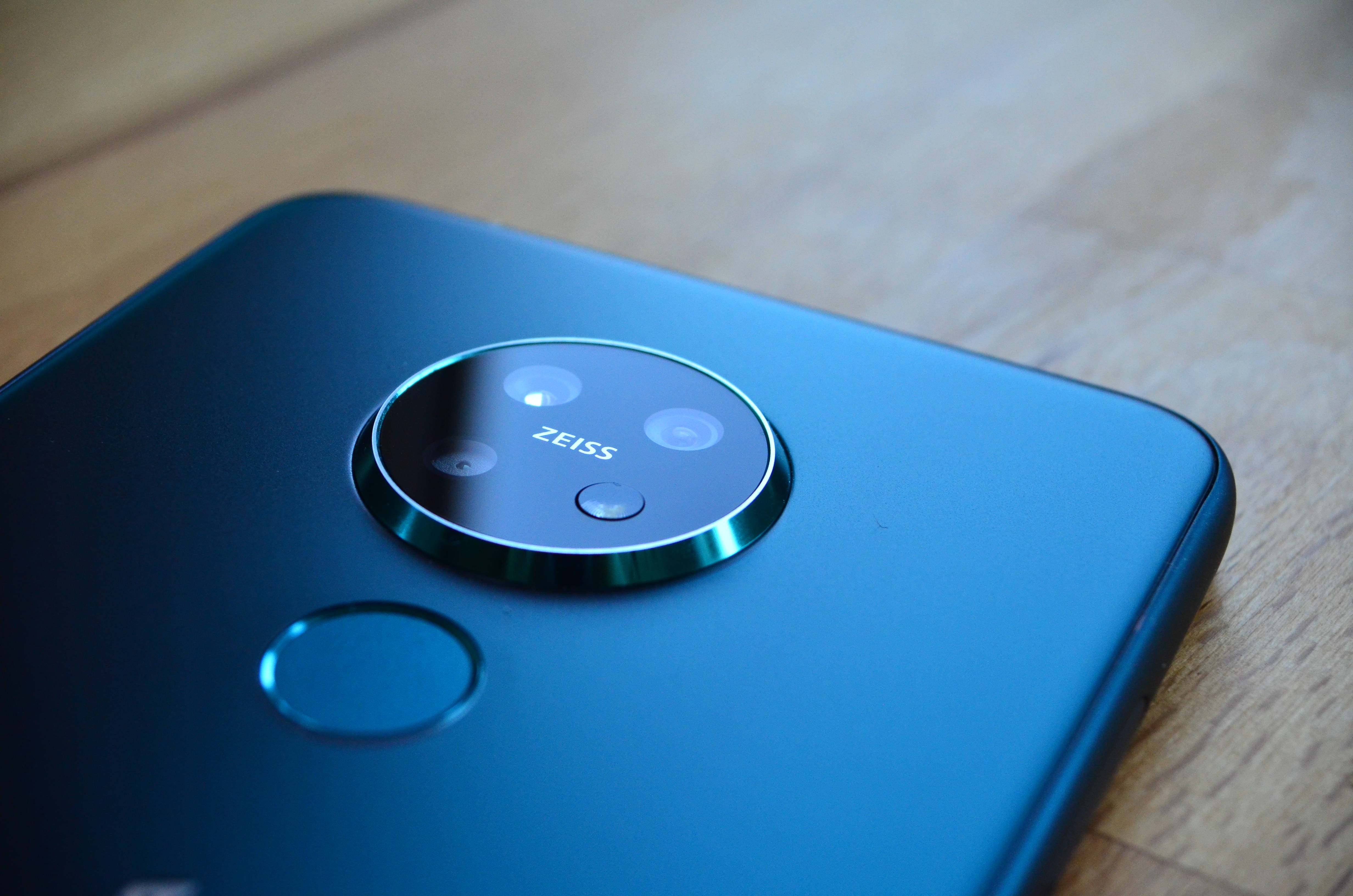 Nokia 7.2 и объектив Zeiss Шпалери