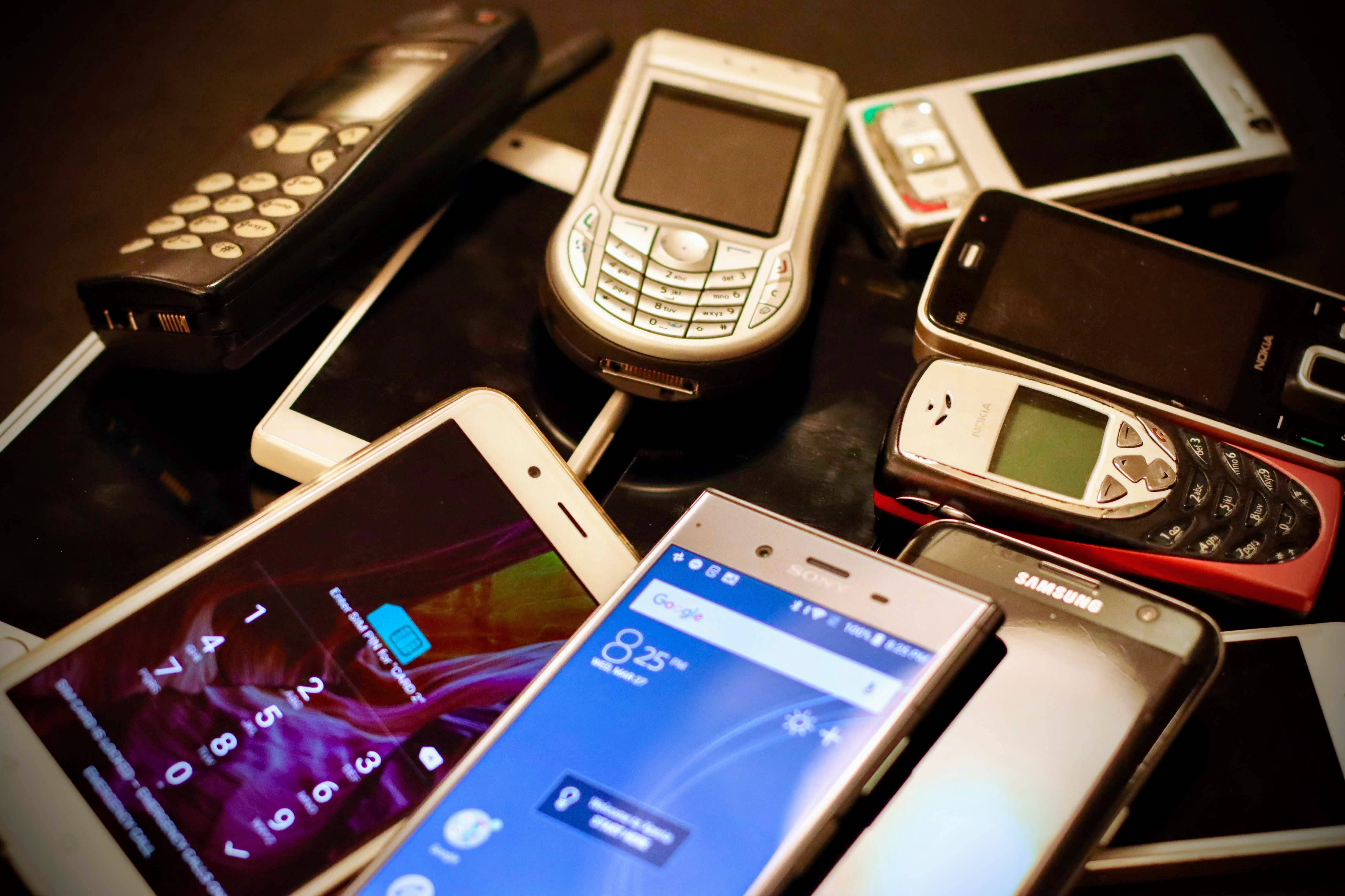 Ассорти Nokia и Android Шпалери