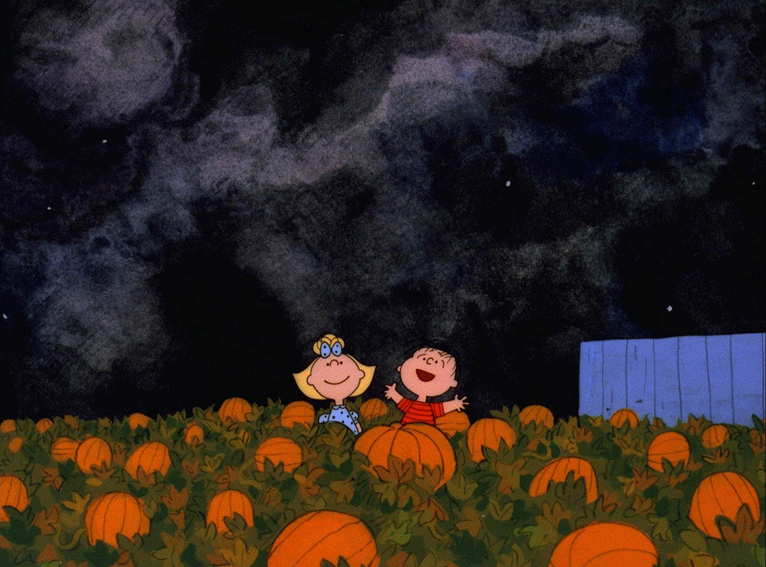 Естетичний фон на Хелловін з гарбузовою ділянкою та персонажами Peanuts Шпалери