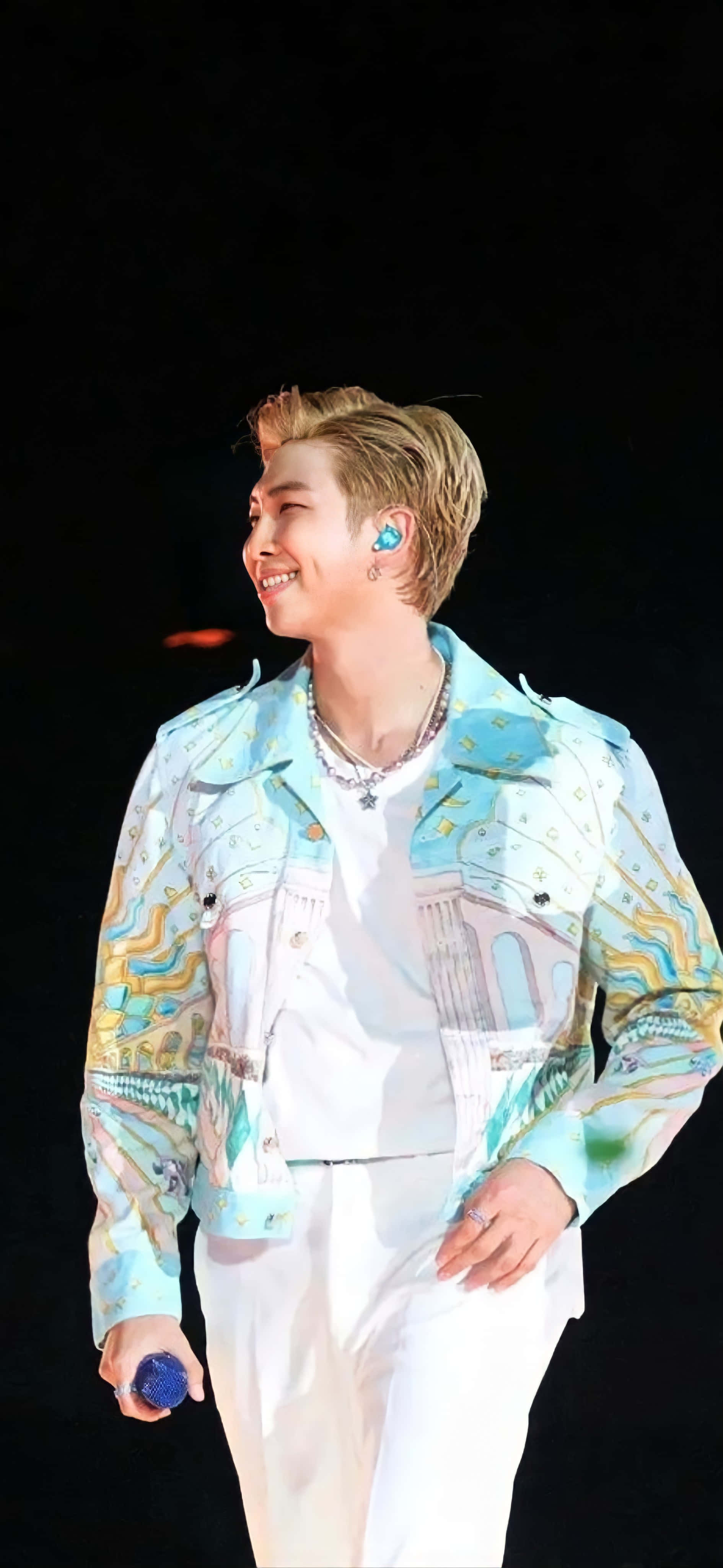 RM, лідер южнокорейського бой-бенда BTS Шпалери