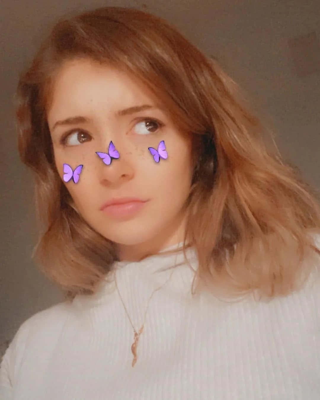 Фільтр Snapchat з метеликом Шпалери
