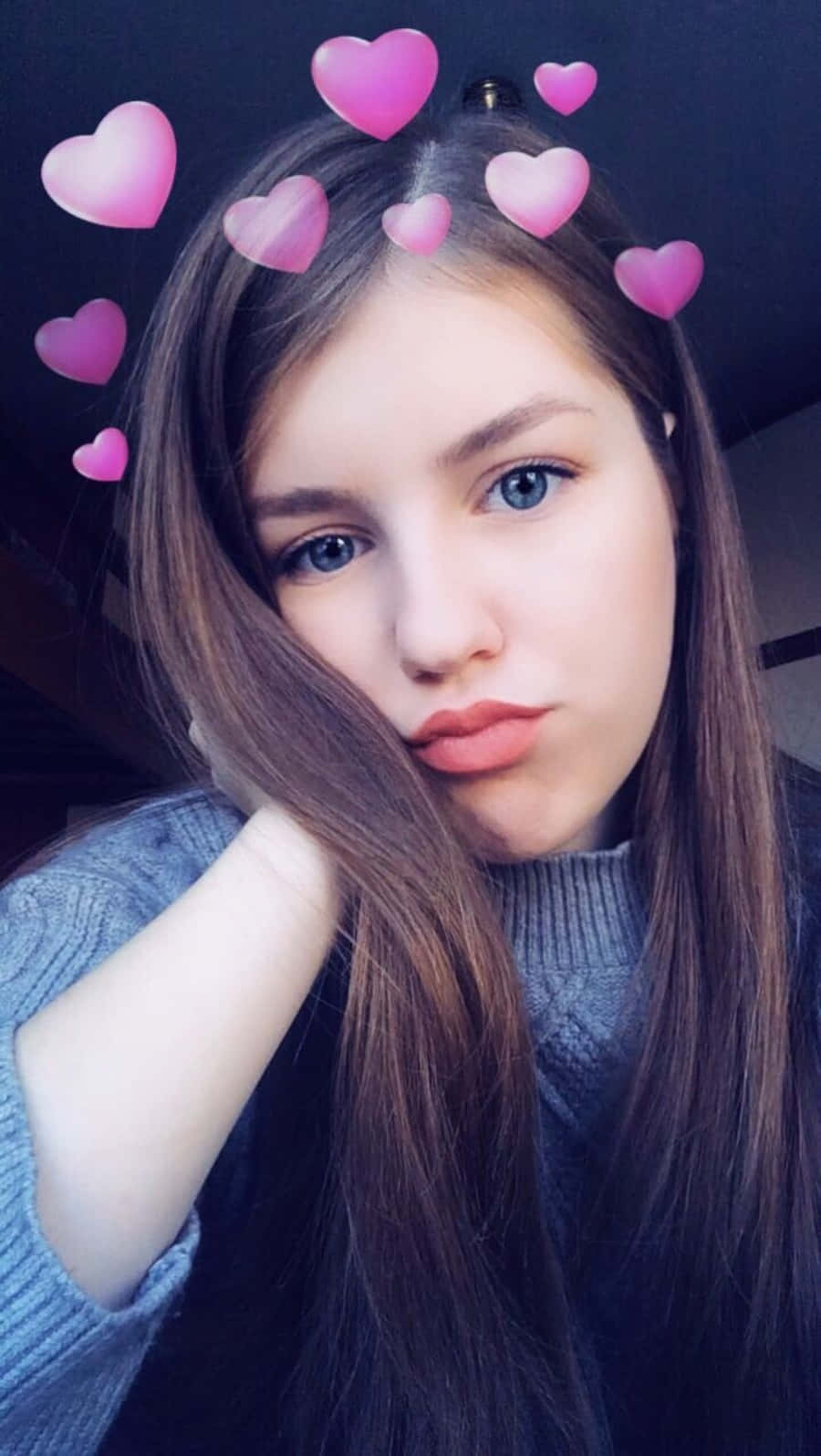 Миле фото дівчини у Snapchat Шпалери