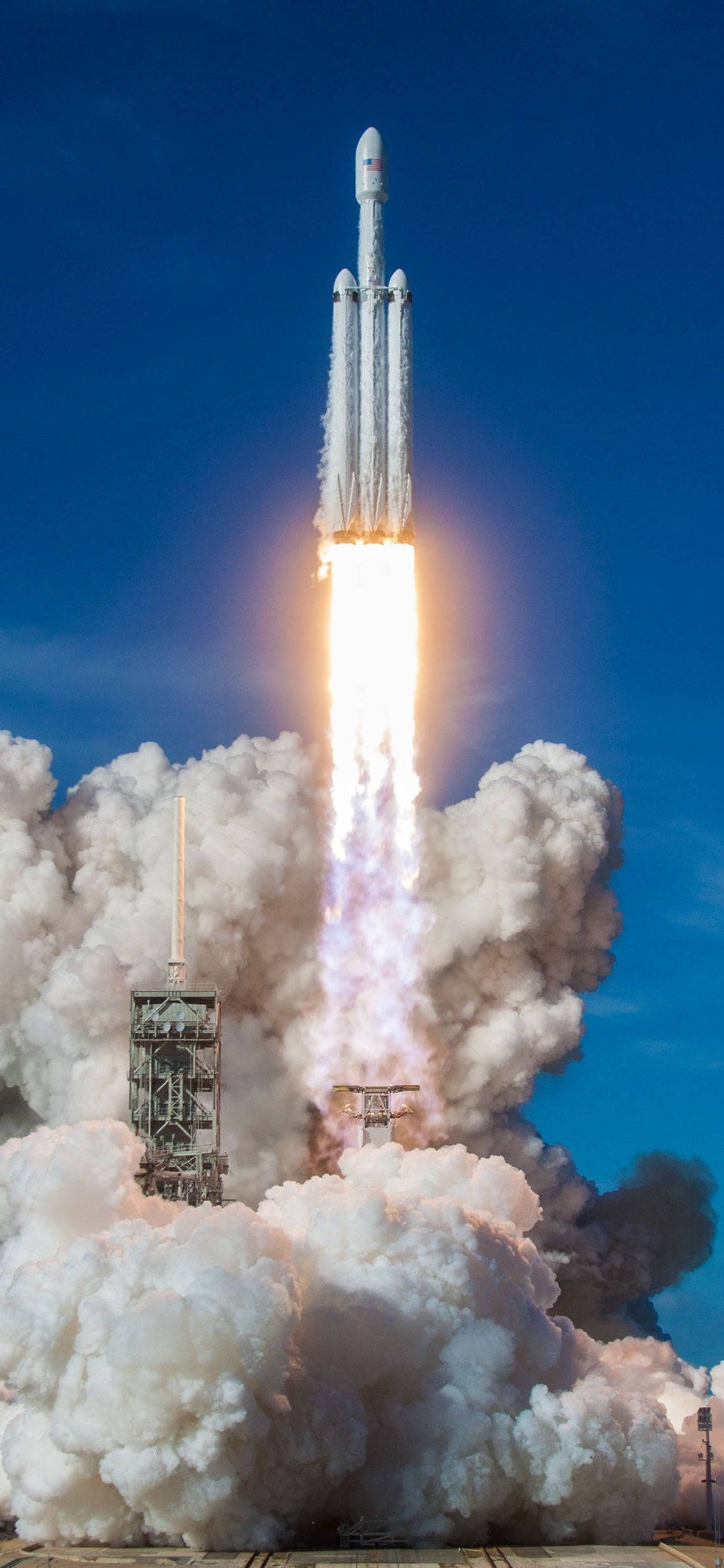 Запуск SpaceX Falcon Heavy Шпалери