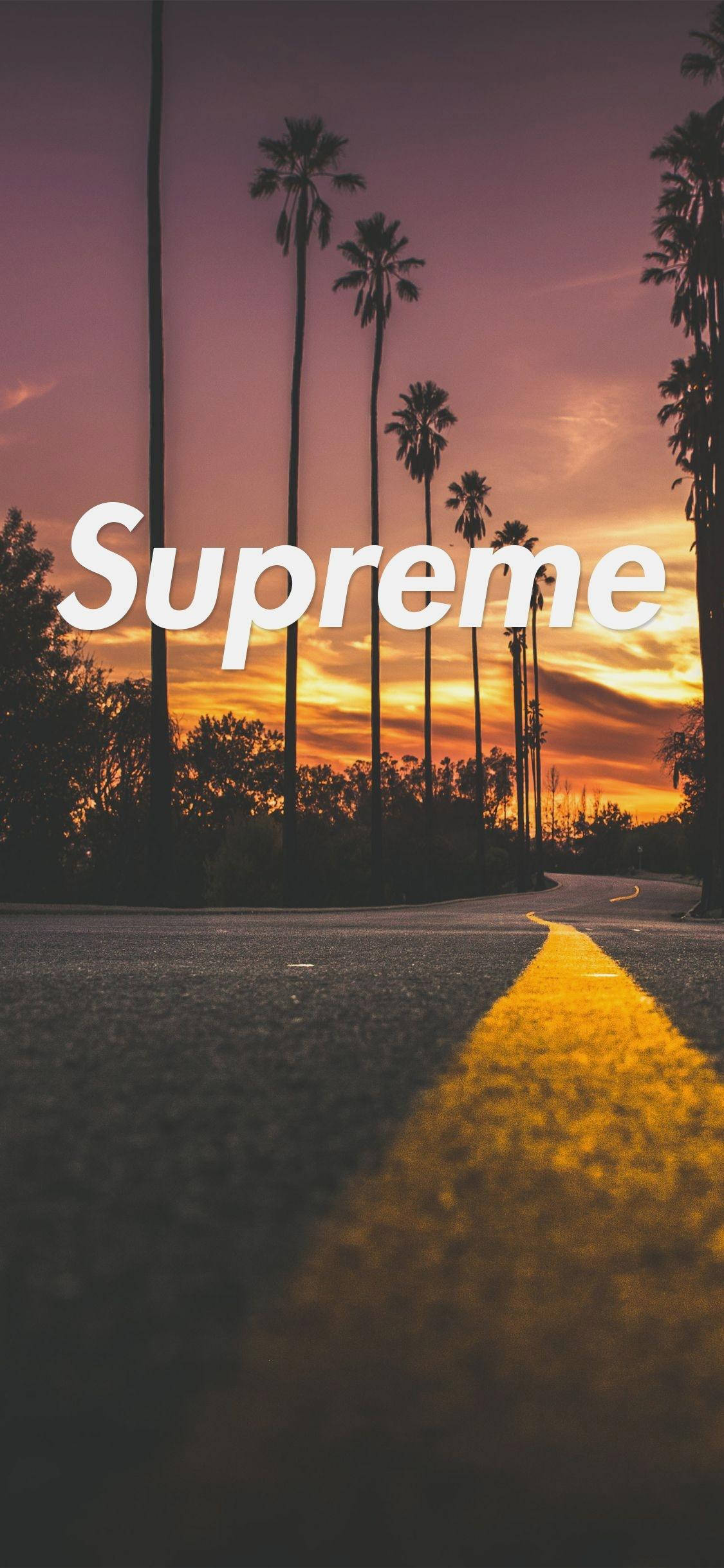 Оранжевый логотип Supreme на дороге Шпалери