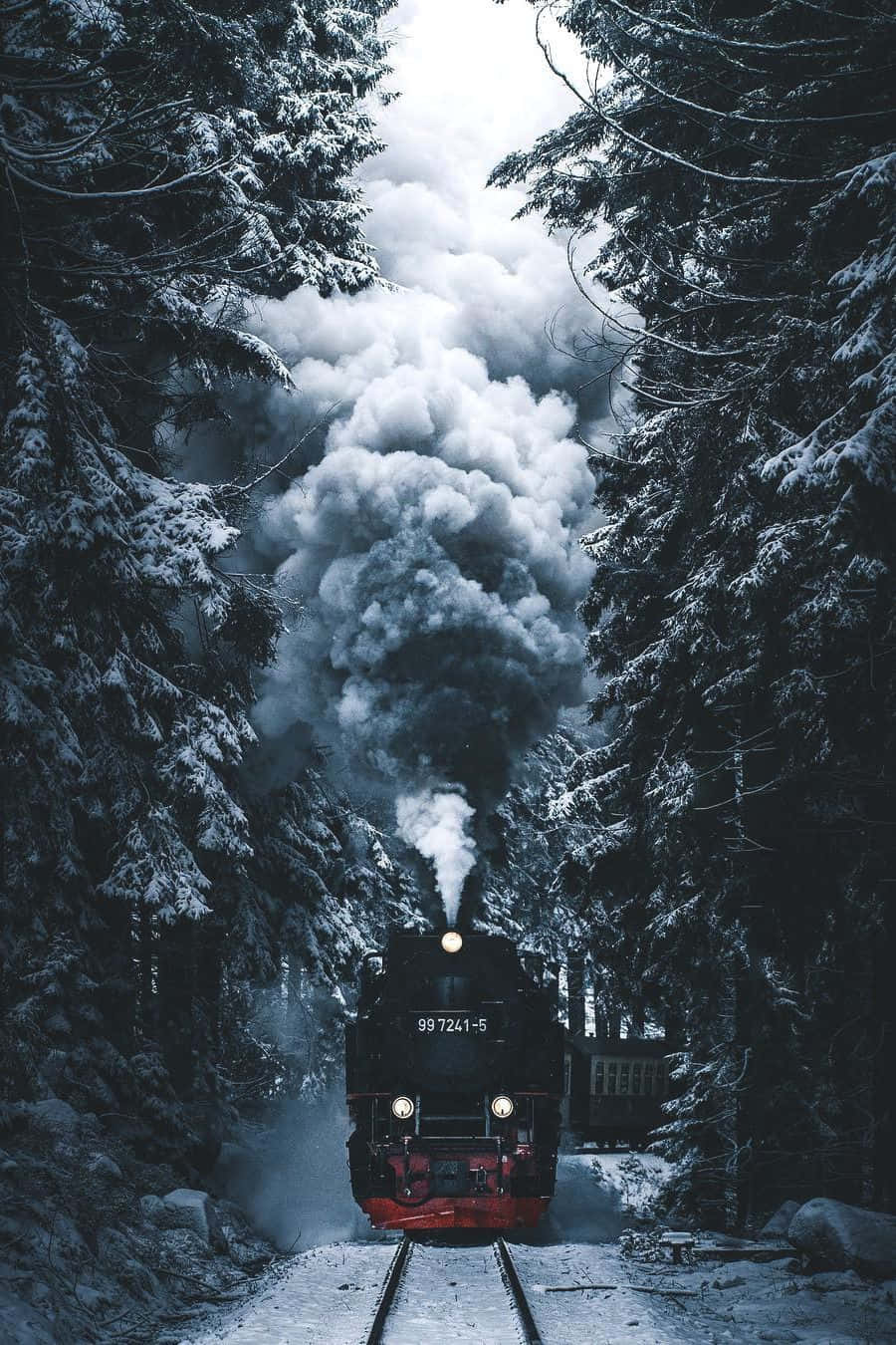 Затишний зимовий Tumblr з димлячим потягом Шпалери