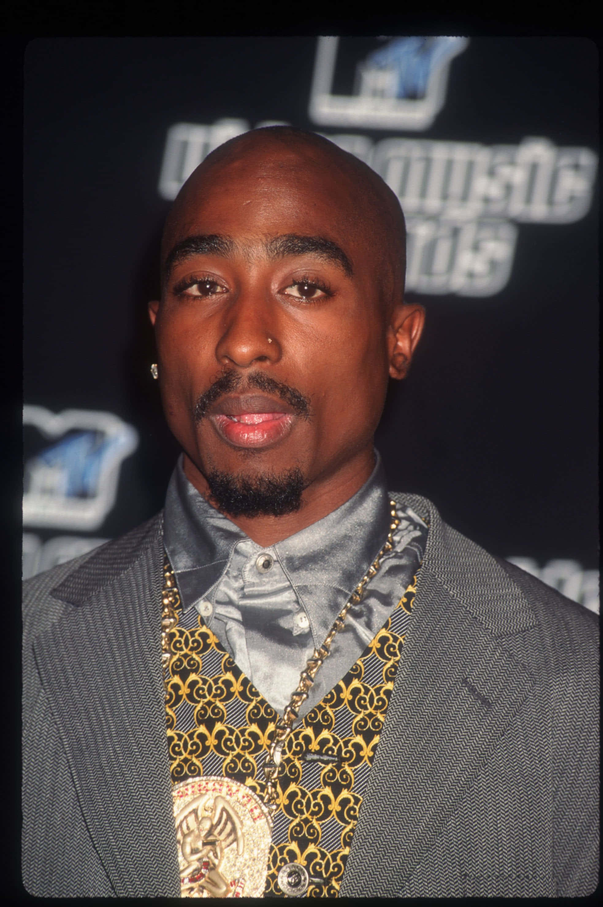 tupac jones на церемонии mtv music awards Шпалери