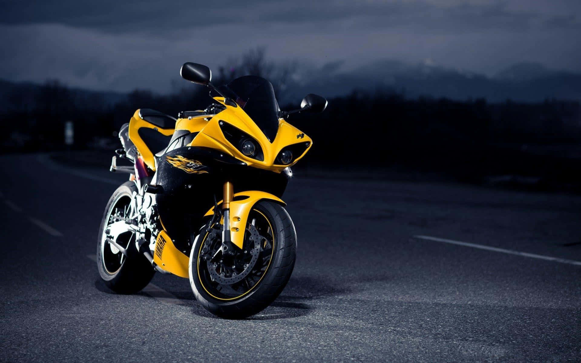 Величний фон мотоцикла Yamaha R Series Шпалери