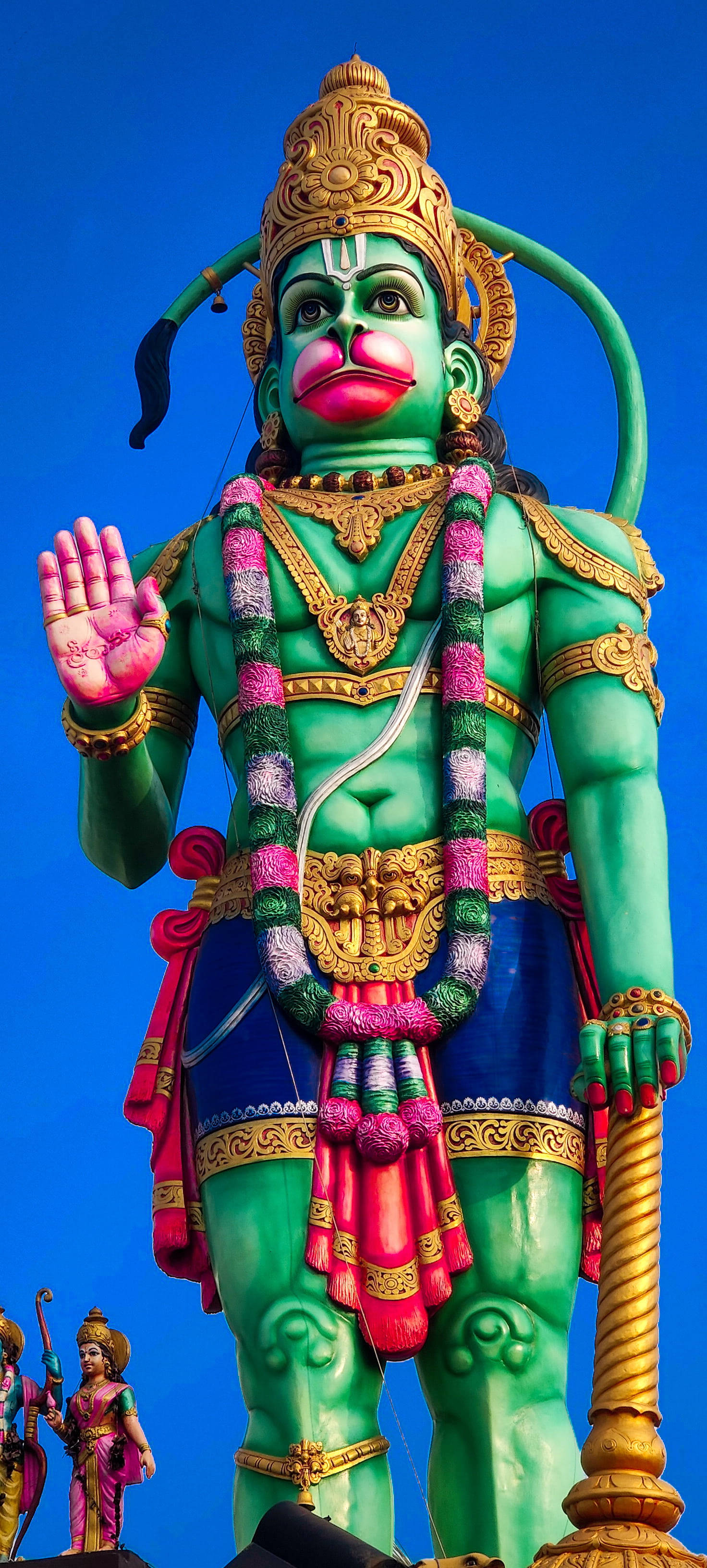 God Hanuman Gigantic Green Statue Шпалери
