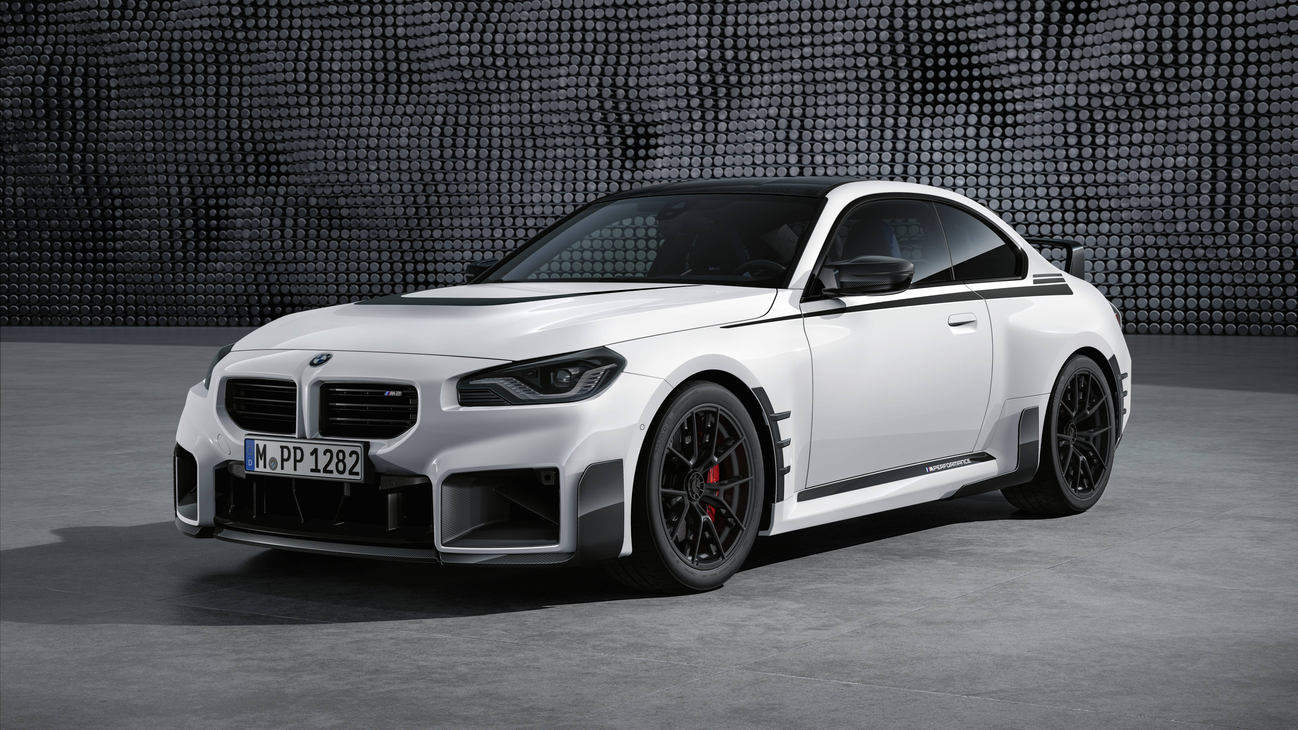 Білий BMW M2 4K для ноутбука Шпалери