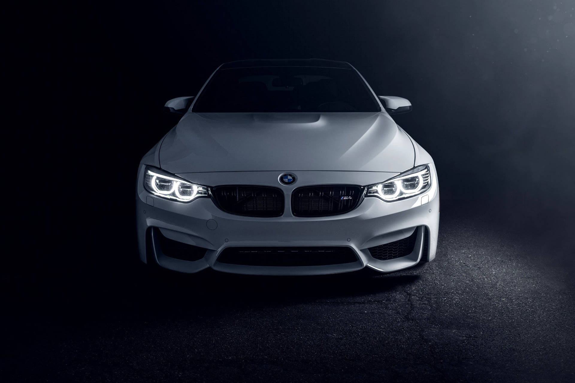 Білий BMW M4 на ноутбук — Bmw Шпалери